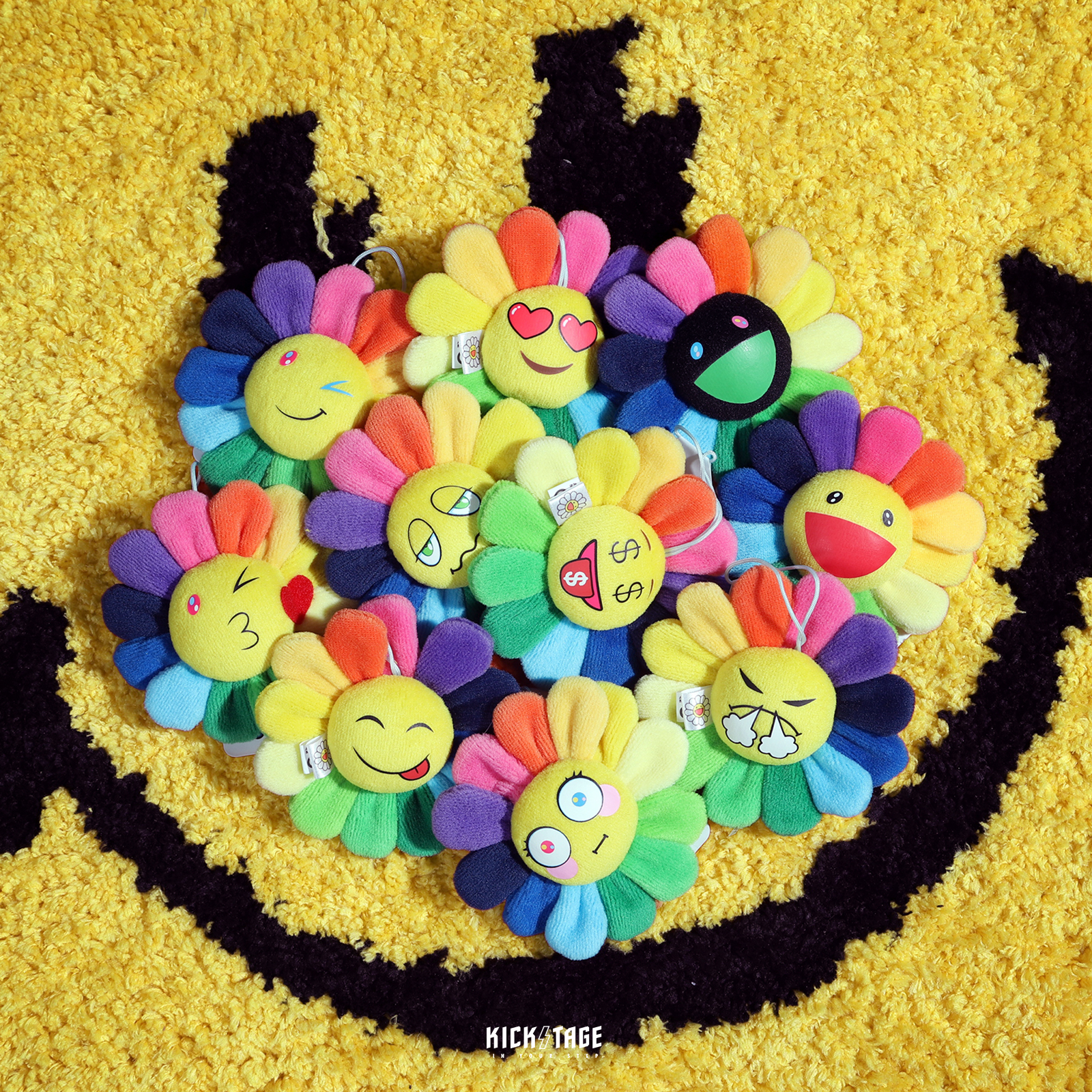 村上隆 Kaikai Kiki Flower Emoji 彩色 表情符號 潮流 太陽花 雙面吊飾 胸花 胸針 小物 收藏 日本【354-0046】