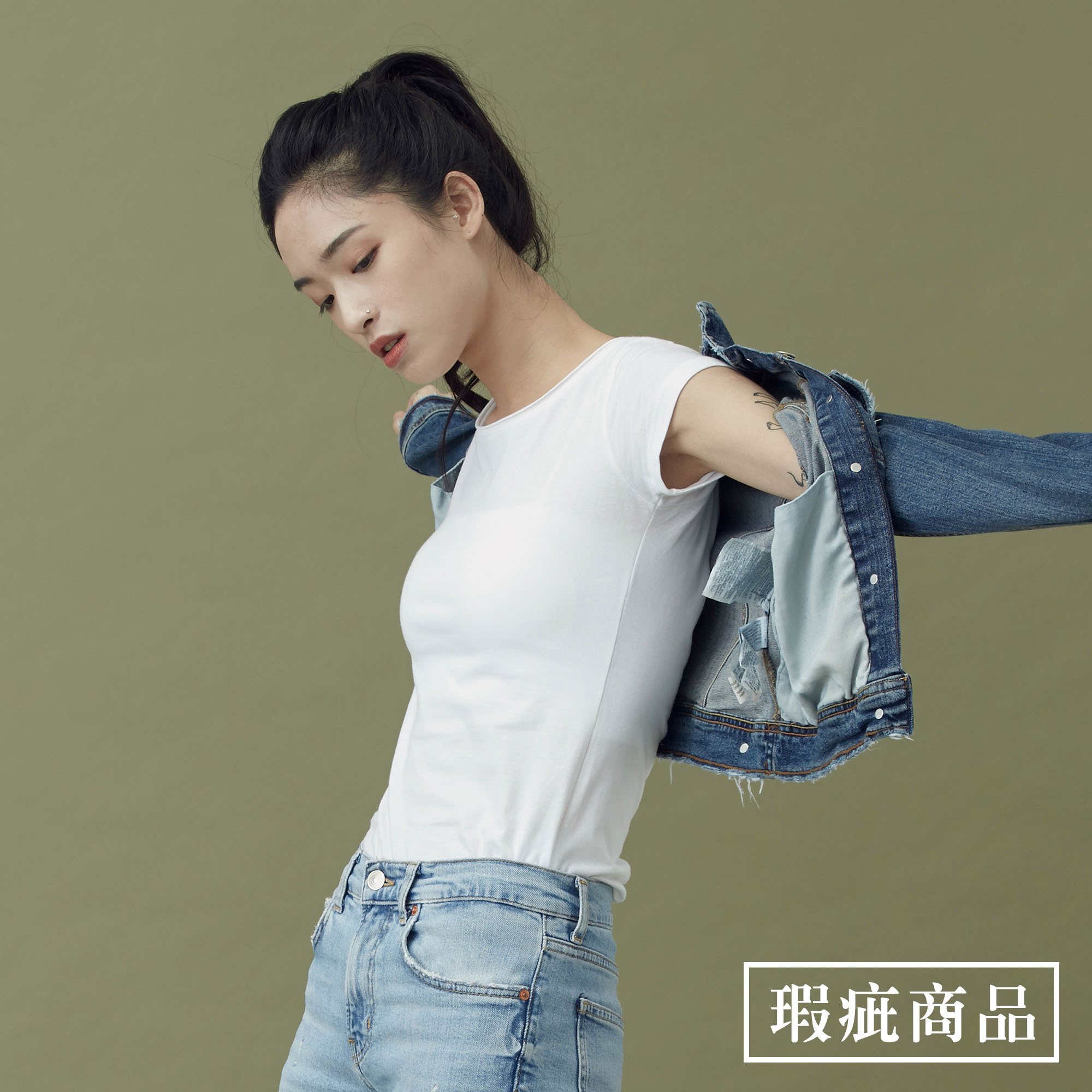 Office Lady 不收邊圓領短袖 (瑕疵商品售出概不退換)