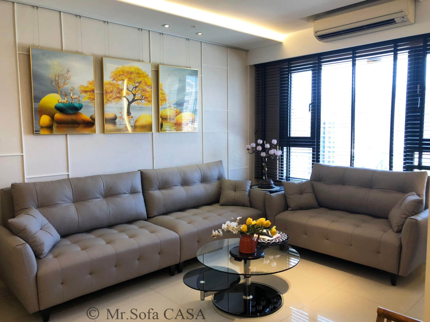 多芬沙發有高椅背填充貼身設計