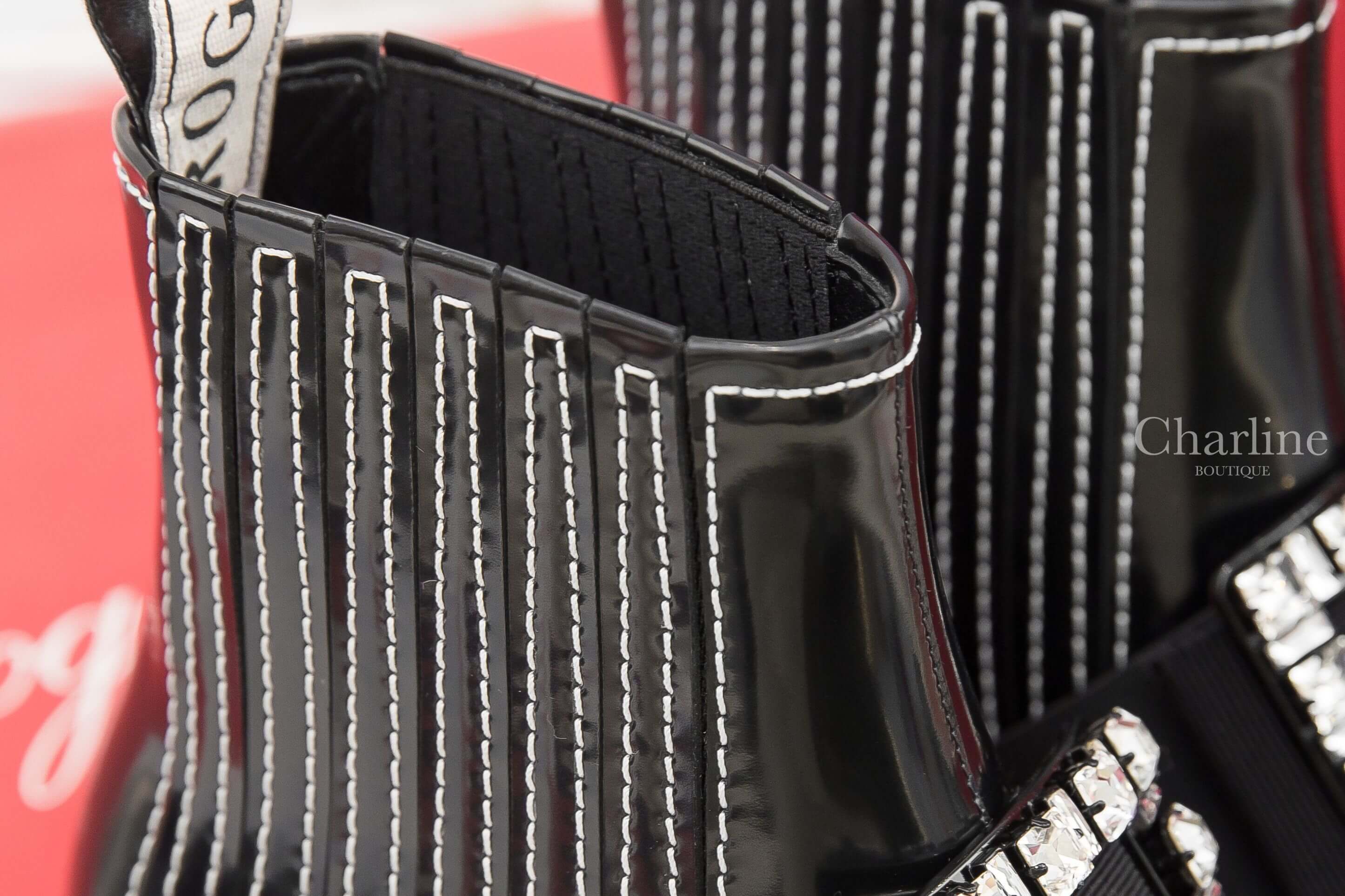 Roger Vivier Viv' Rangers Stitch Strass Buckle Booties In Leather 黑色白線漆皮百褶銀色水晶方釦短靴