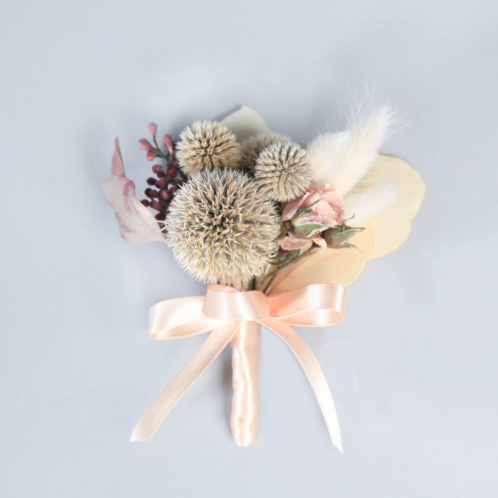 自然色乾燥胸花