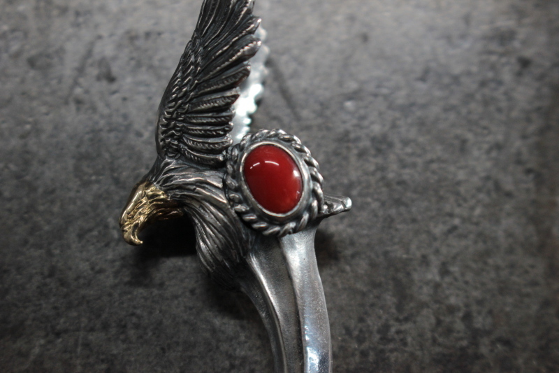 SE-827襟翼鷹爪/紅珊瑚/K18頭鷹頭吊墜