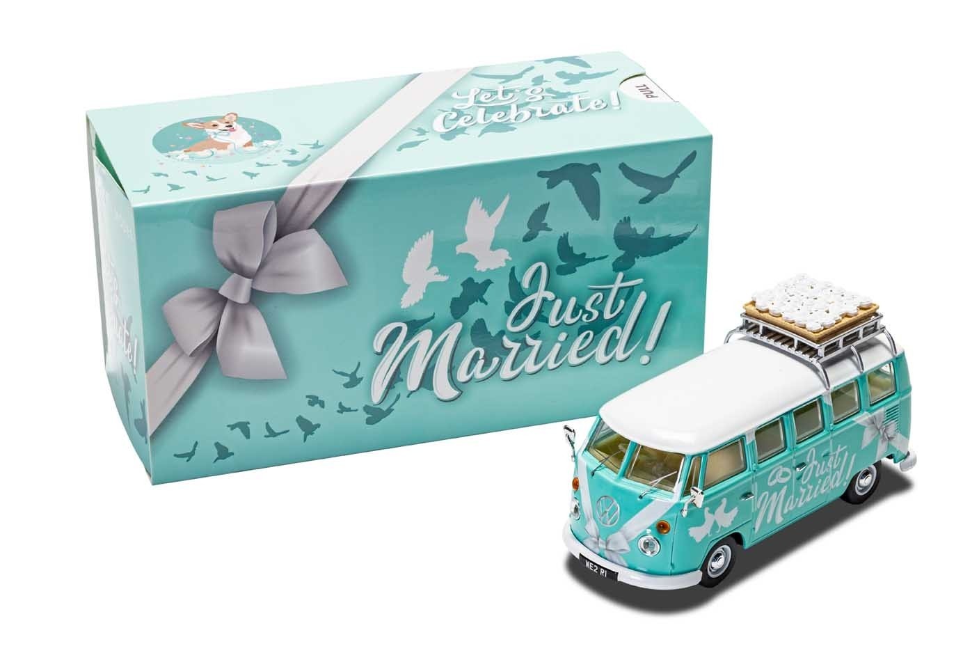 1/43 CORGI Volkswagen Campervan "Just Married" (CC02737)