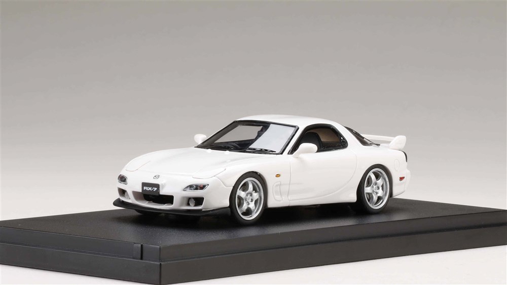1/43 MARK43 Mazda RX-7 (FD3S) Type RS Pure White (PM43102W)