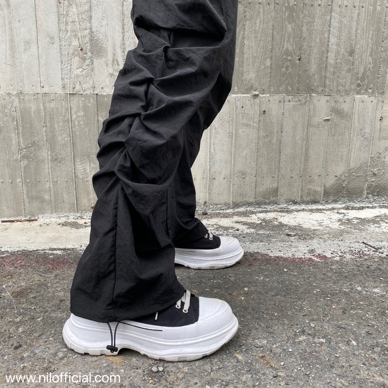 韓國 抓皺設計 尼龍工裝褲 闊腿褲