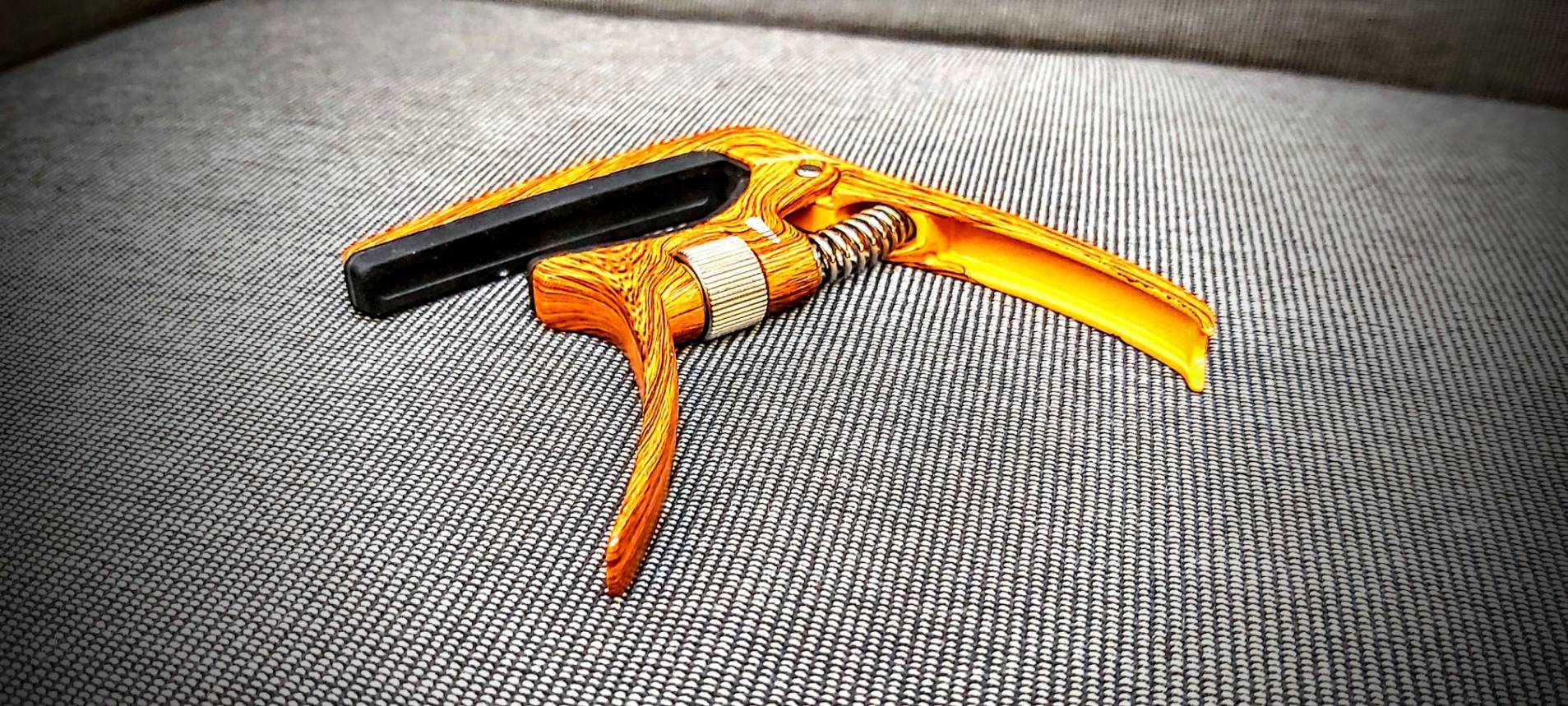 AROMA 鋅合金移調夾 AC30 木紋色