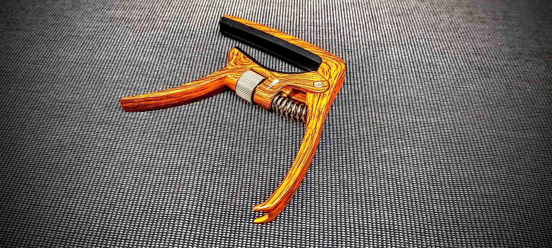 AROMA AROMA 鋅合金移調夾 AC30 木紋色 第 4 張圖片｜三峽效果器