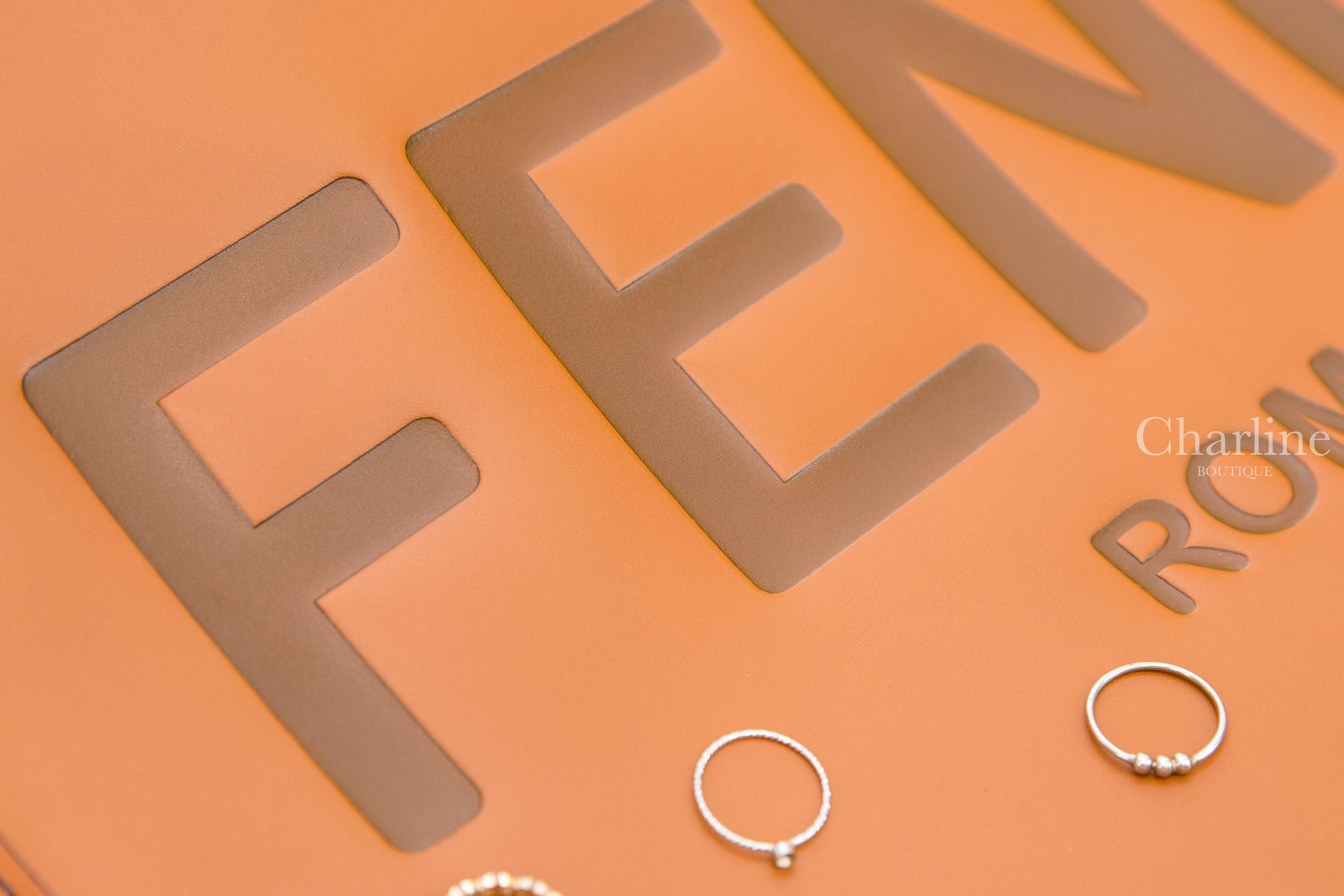 Fendi Fendi Sunshine Large 咖啡色字母皮革琥珀提把大型托特包