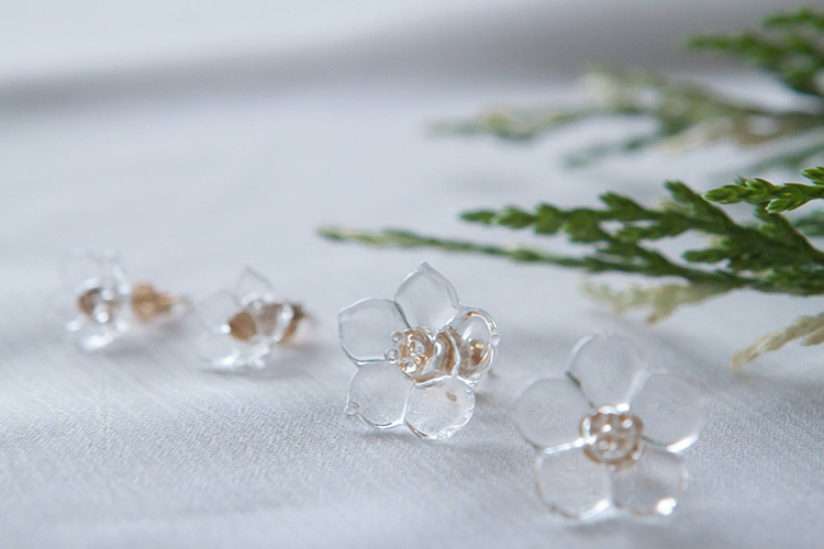 HARIO-LWF-手工玻璃耳環／典雅大花