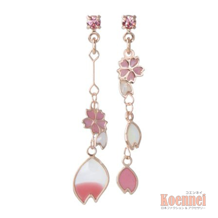 [日本制]飄下櫻花花瓣耳環