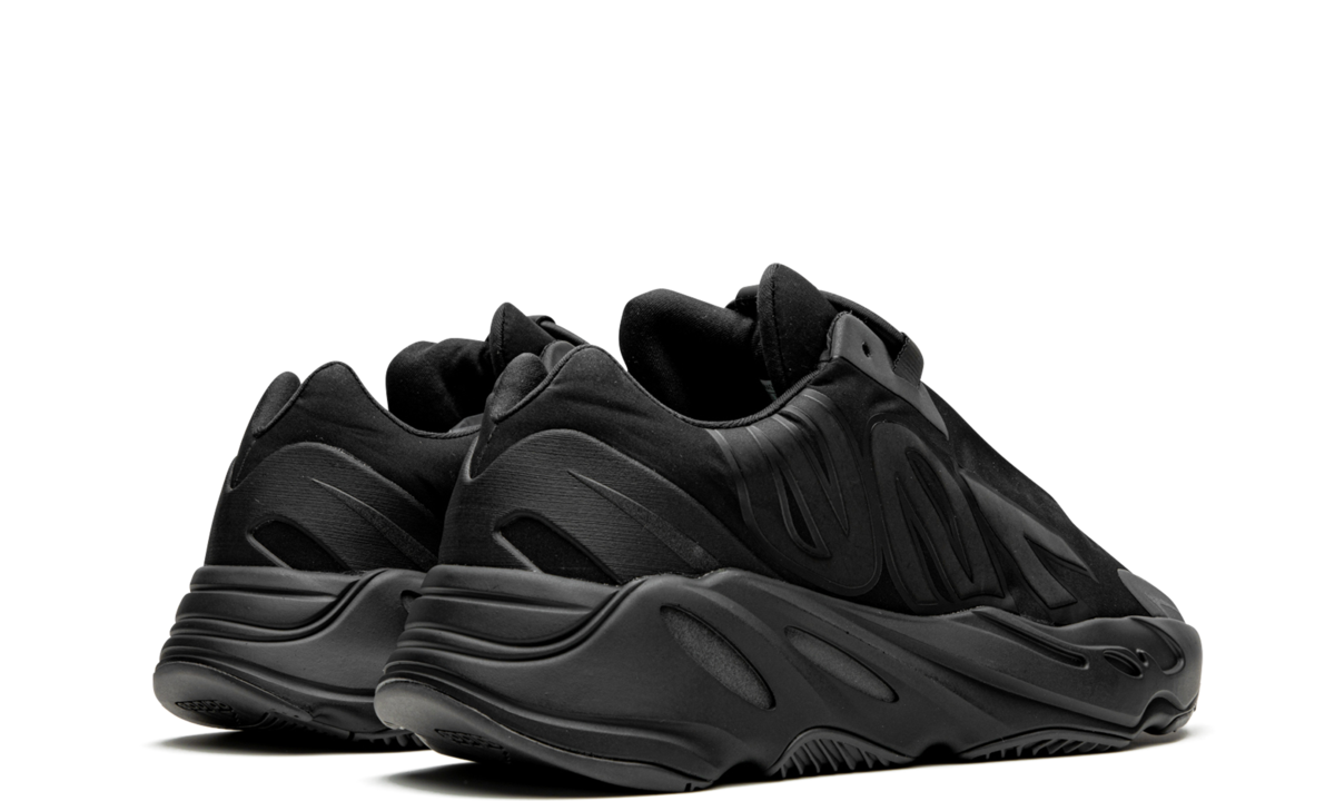 boost 700 mnvn black