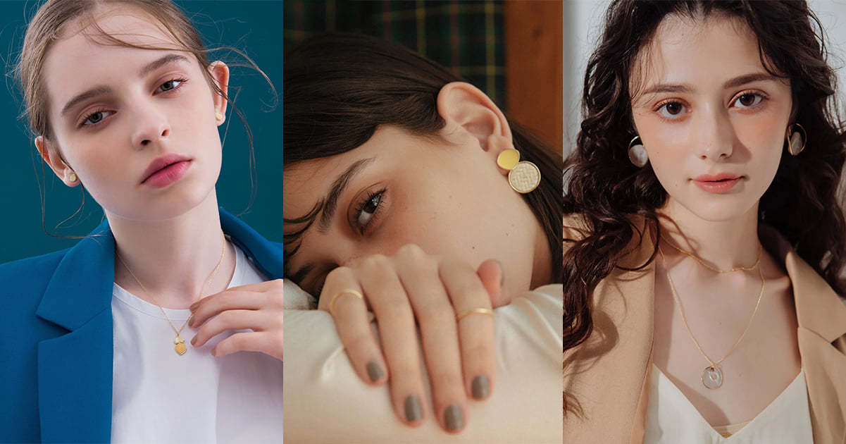 不論是耳環或項鍊，選擇灰與黃作搭配，讓穿搭瞬間更迷人。