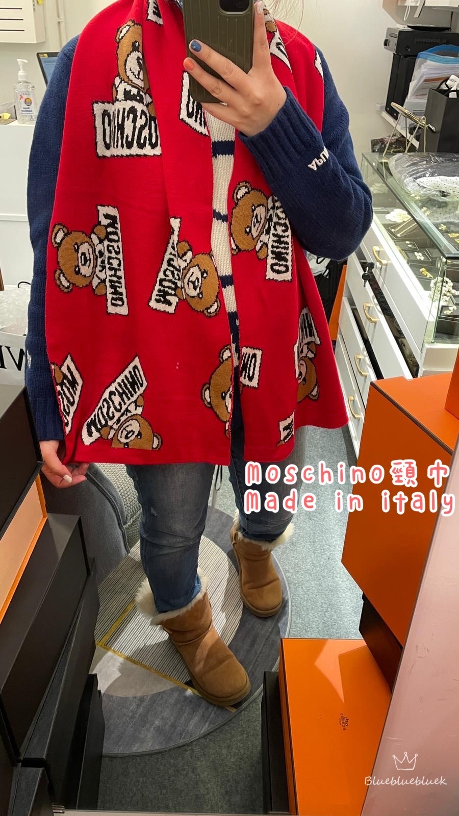 Moschino紅色頸巾