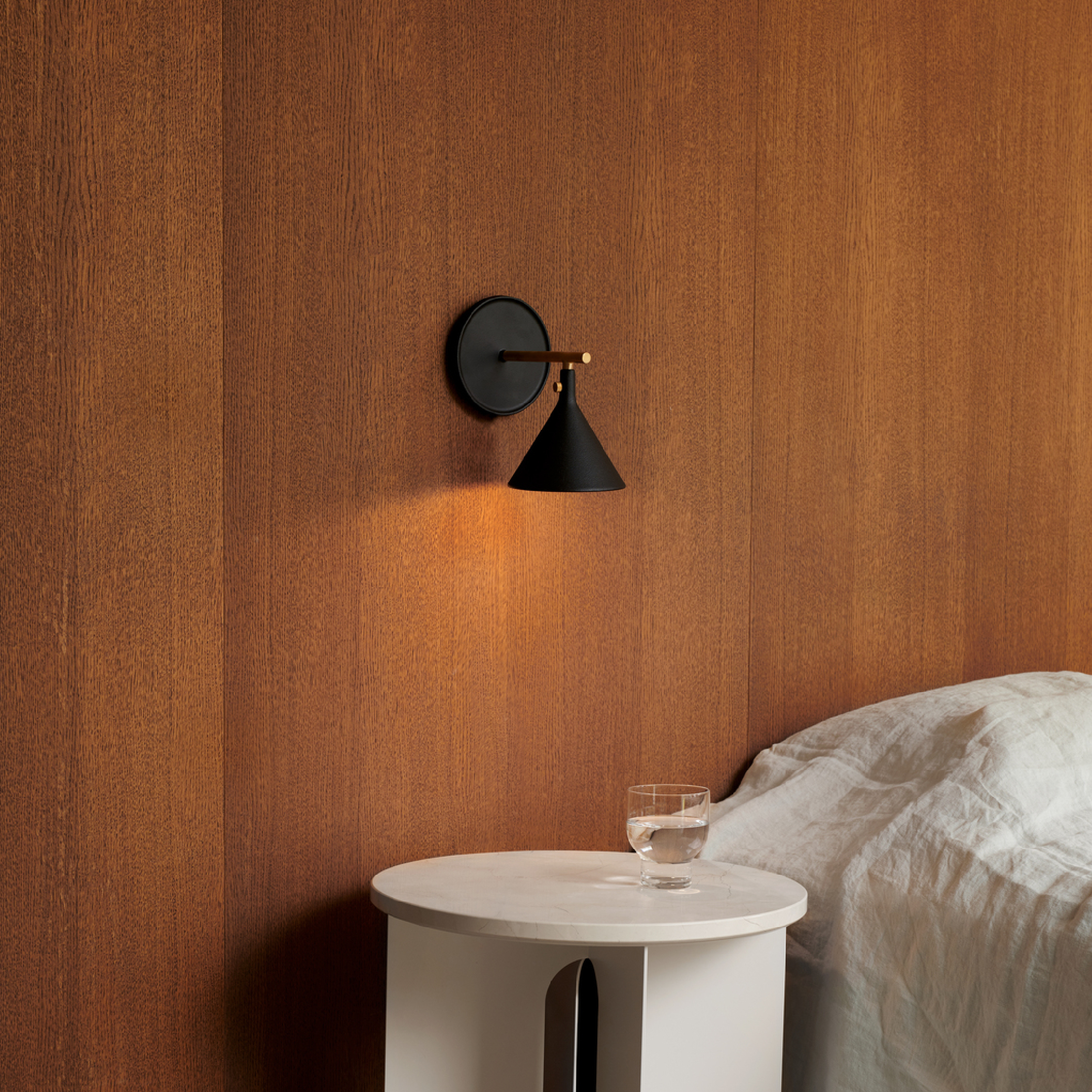 鑄光 / 壁燈 - 220V by Audo