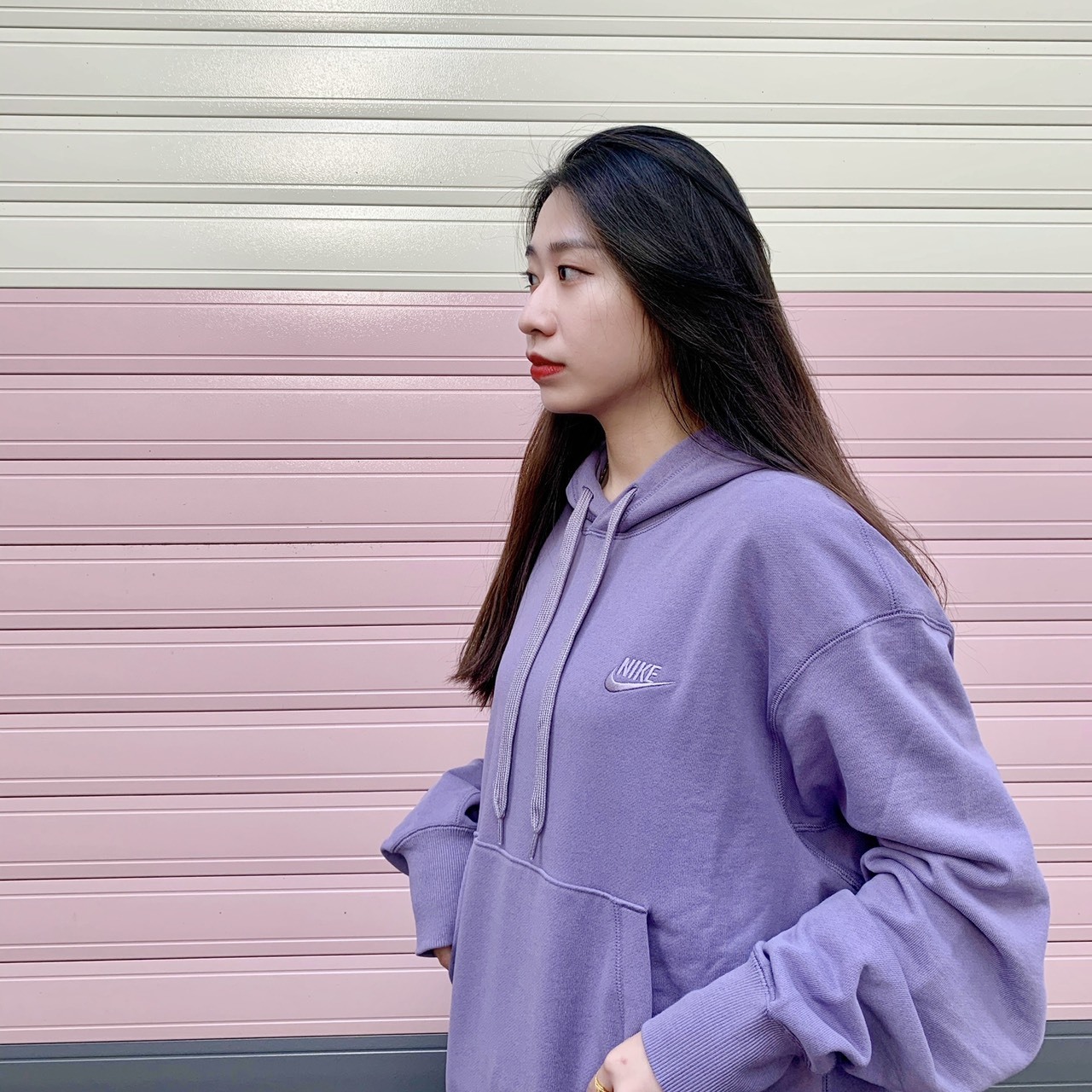 NIKE NSW CLASSIC HOODIE 刺繡LOGO 落肩重磅帽T 刷色 紫-DA0024 588