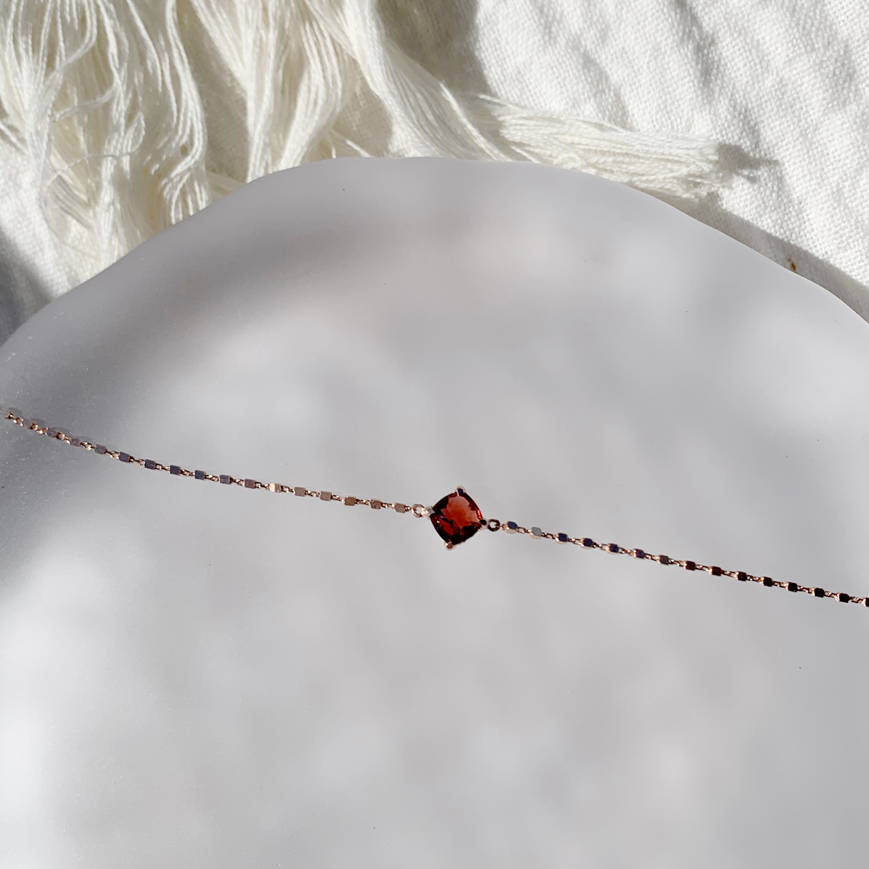 簡約菱四爪石榴滿滿方塊手鍊