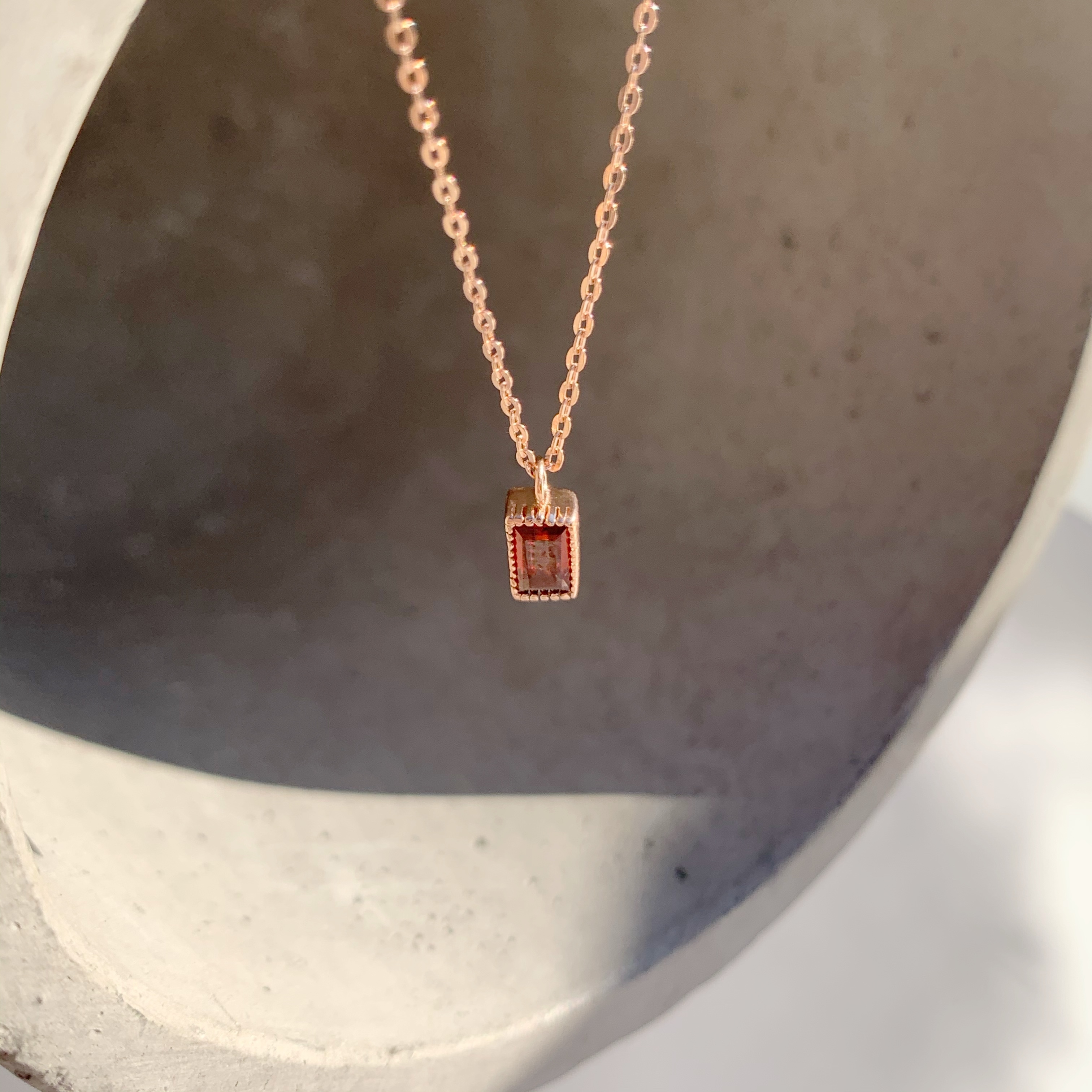 蛋糕長方石榴項鍊