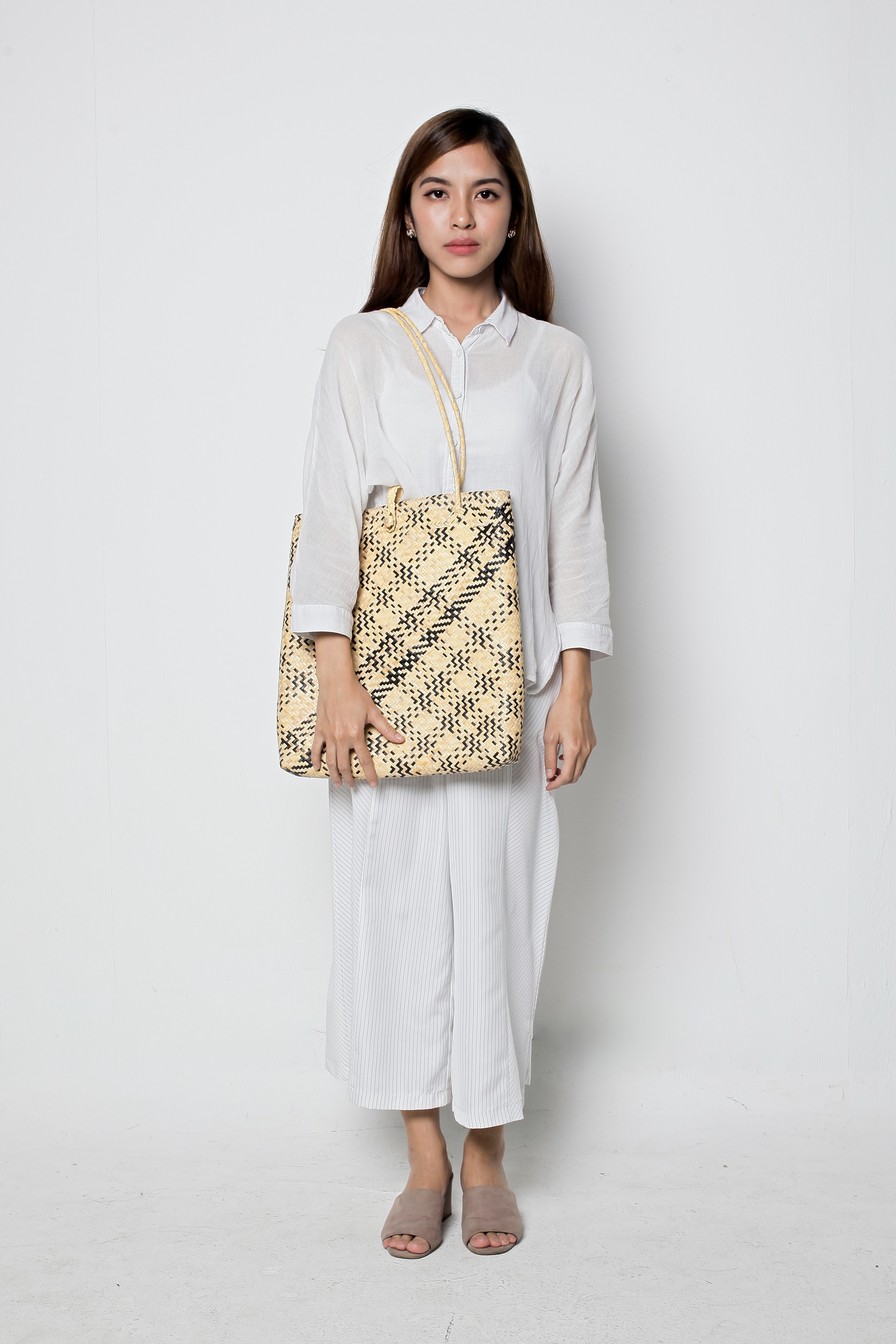 Penan tote (in rattan)
