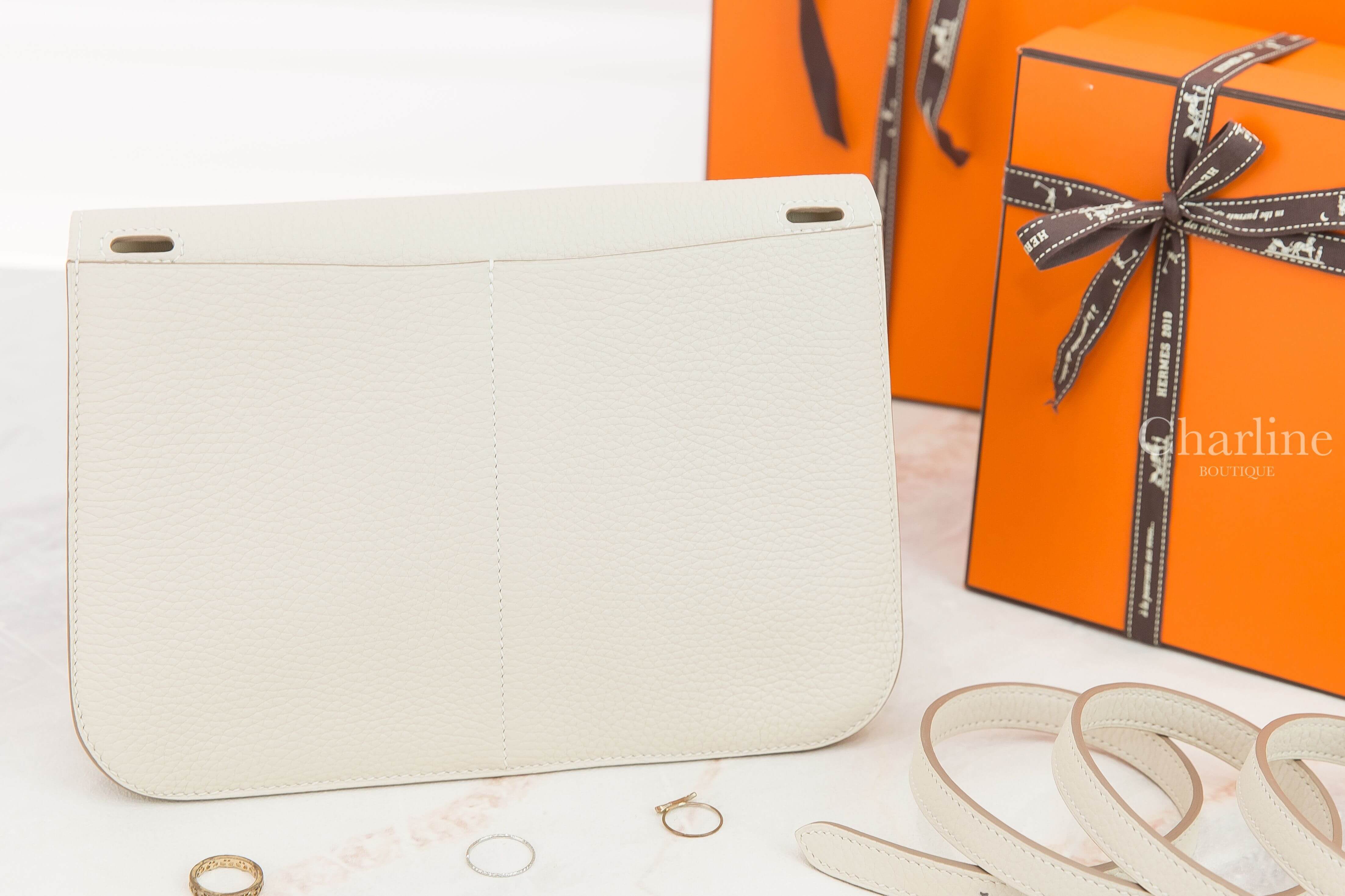 Hermès Halzan 25cm 10 Craie Taurillon Clemence 奶昔白銀釦手提肩背包-Charline Boutique 精品代購