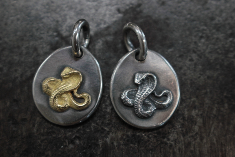 FCT-142 眼鏡蛇吊墜