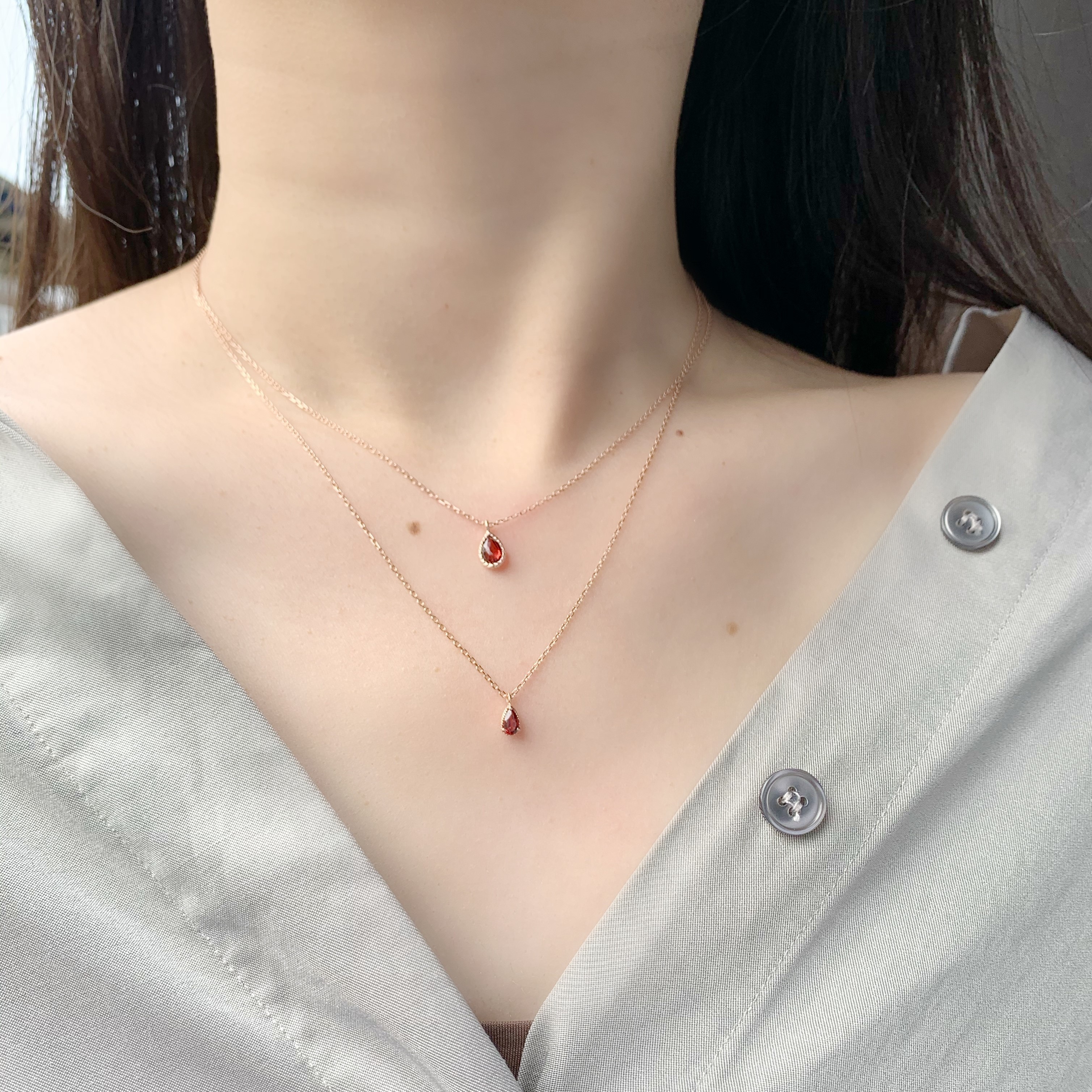 三爪小水滴石榴石鎖骨鍊-玫瑰金