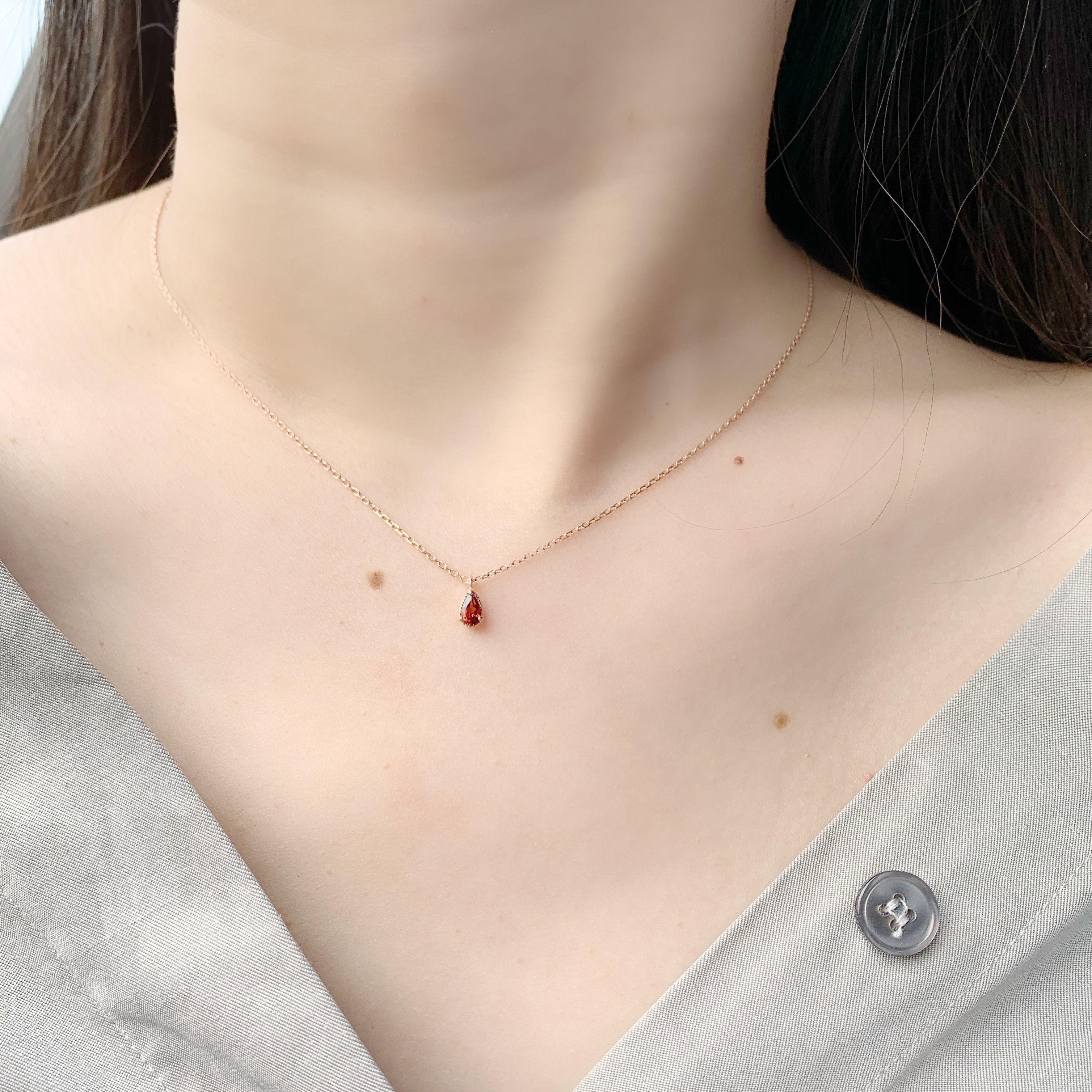 三爪小水滴石榴石鎖骨鍊-玫瑰金