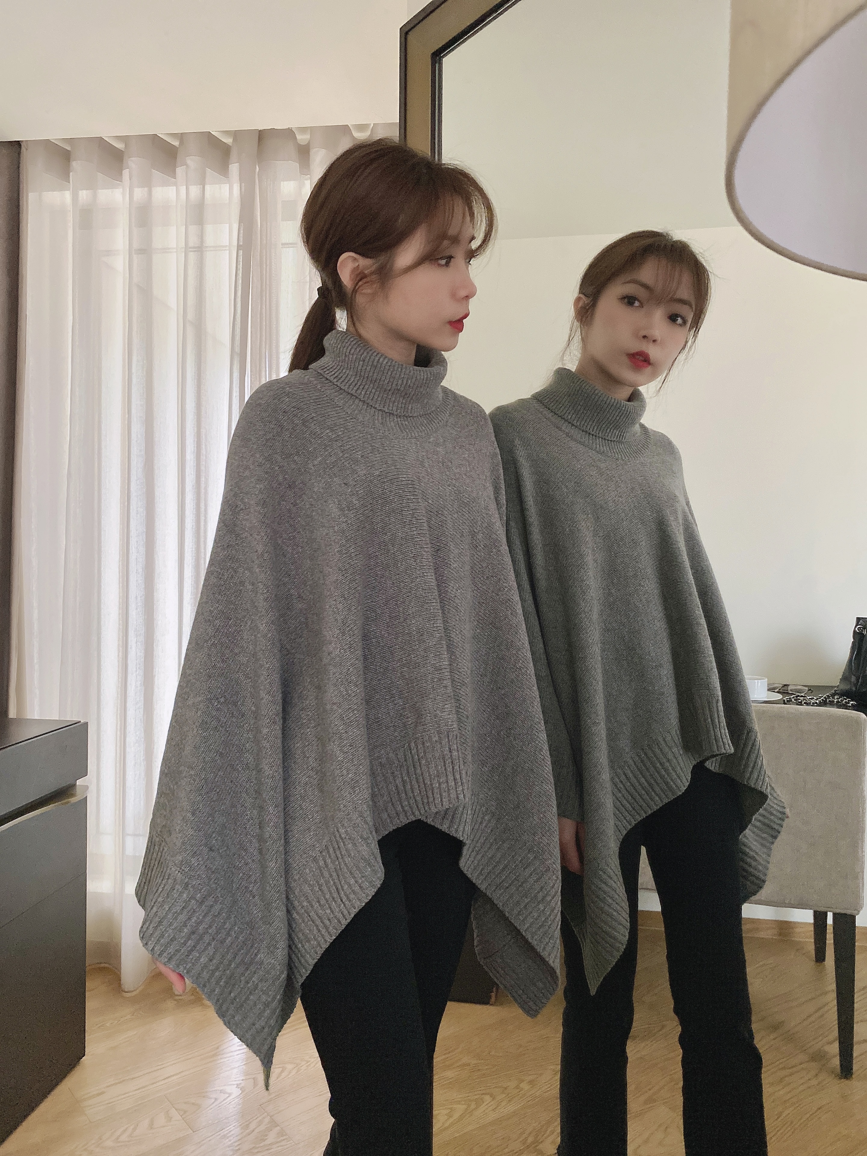 麻豆包色推薦高領無印風披肩上衣