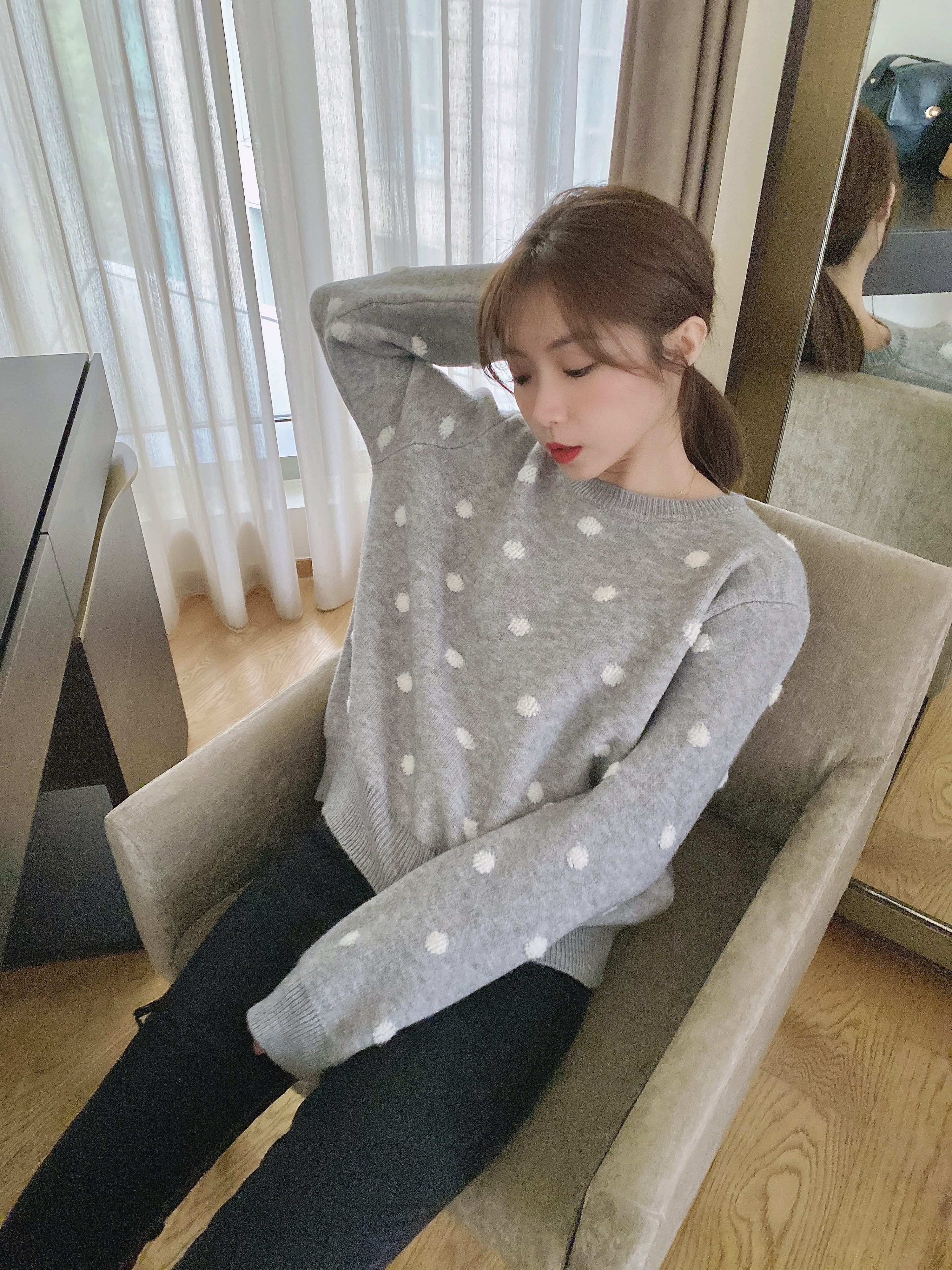 日系感軟綿灰系點點毛衣