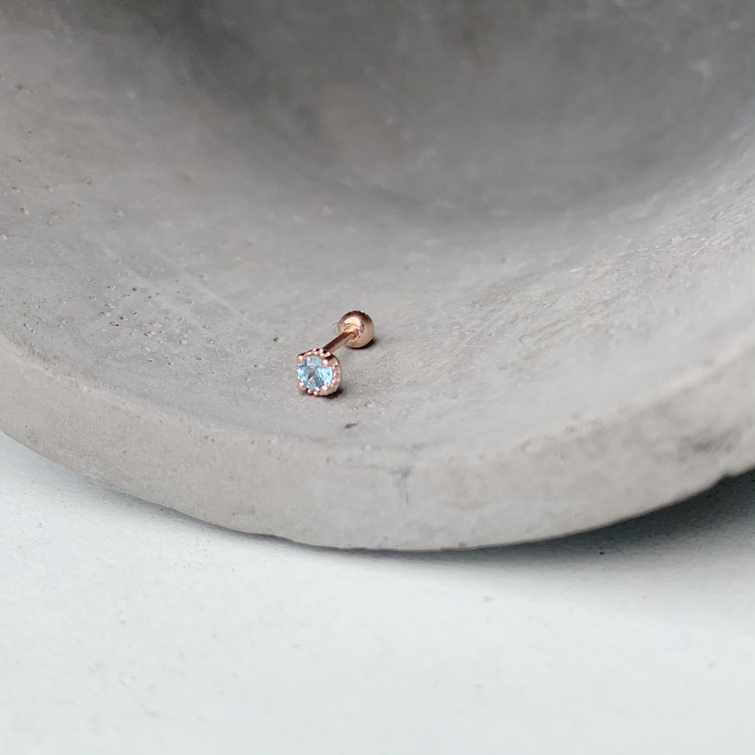 小四爪托帕石轉珠耳環