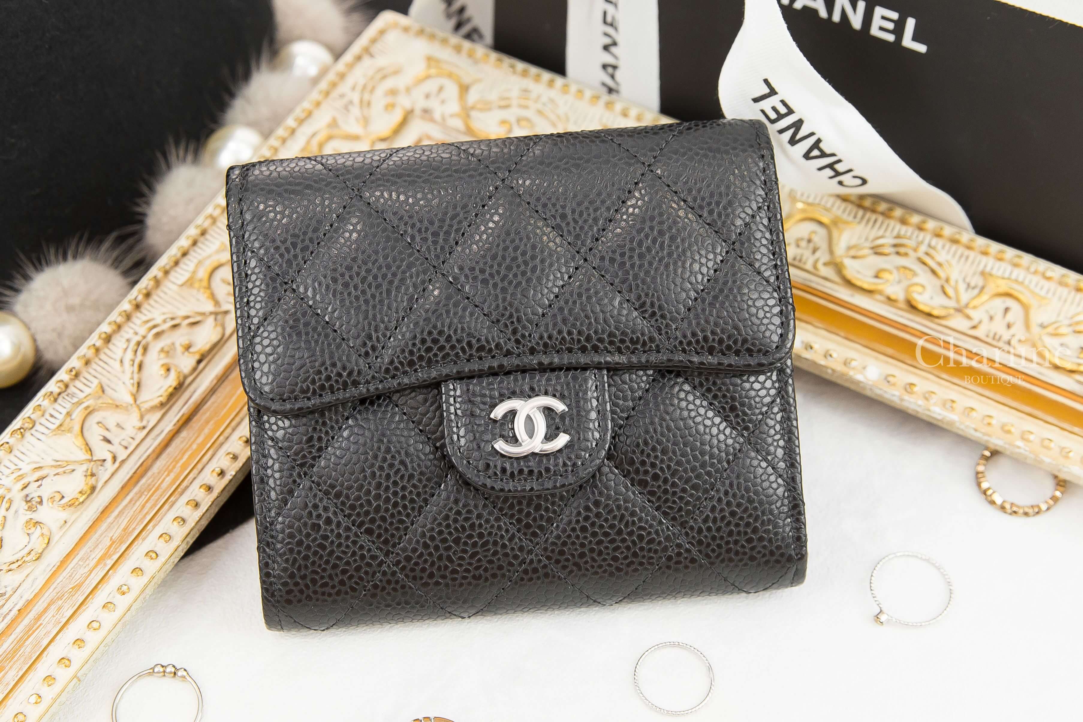 Chanel Classic Small Flap Wallet 黑色銀釦荔枝紋三折短夾