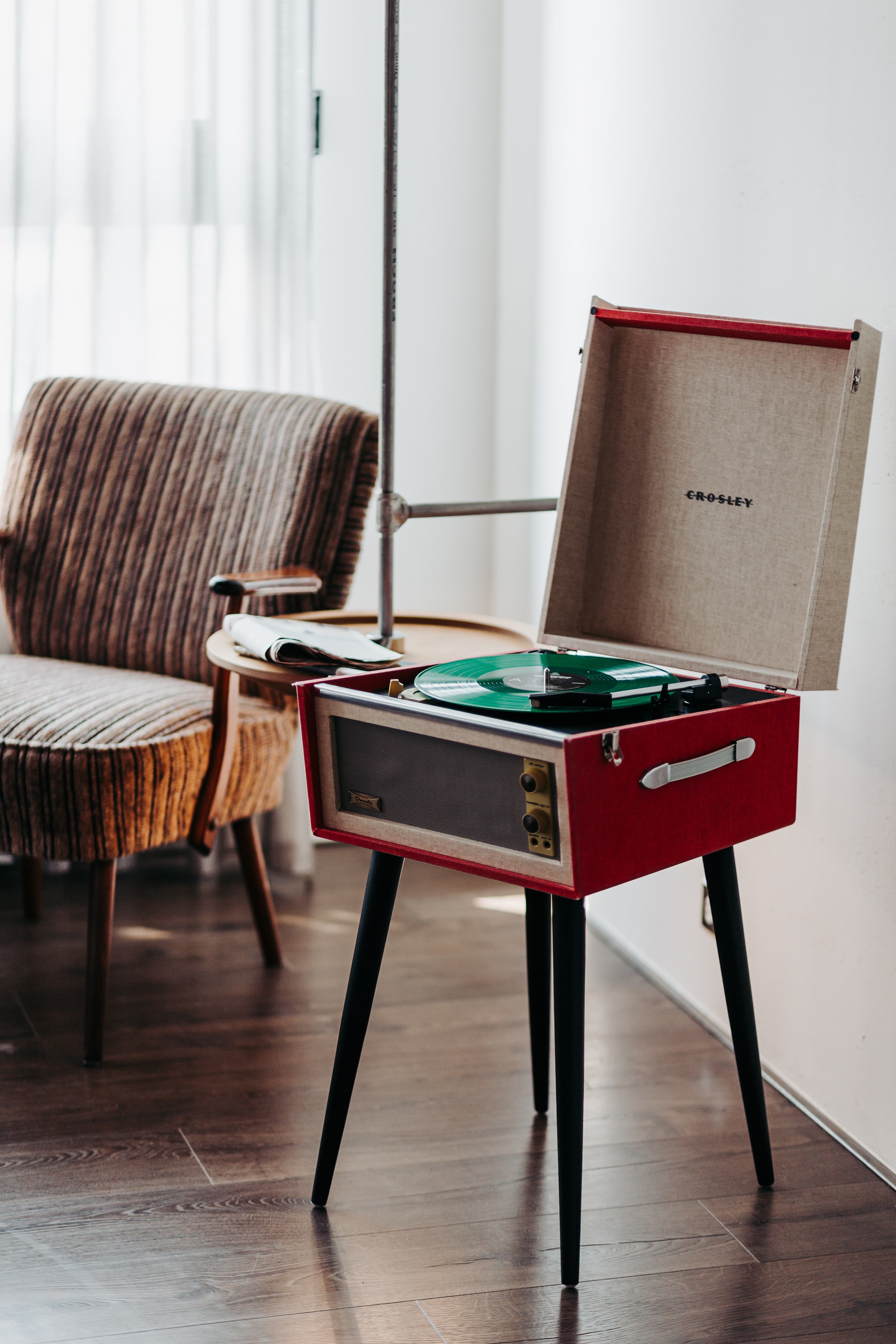 Crosley 落地式黑膠唱機