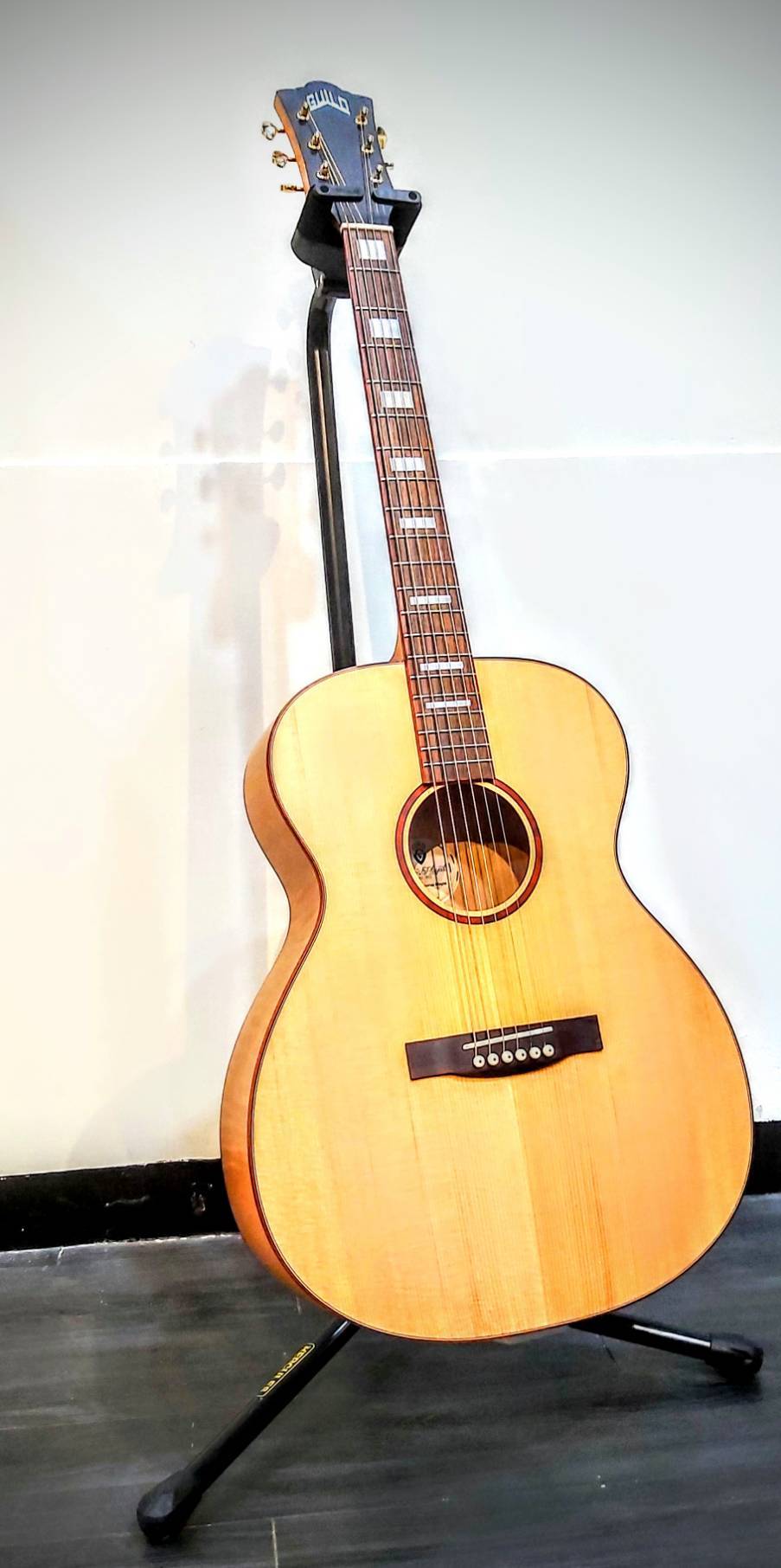 Guild OM-250 OM桶 雲杉面單木吉他 虎紋楓木側背板 (附原廠厚袋、配件包)