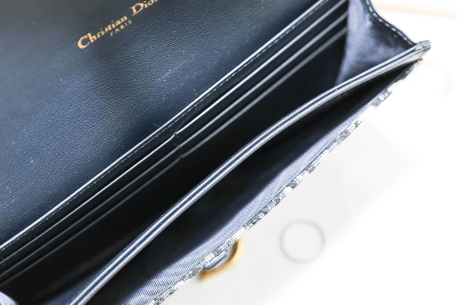 Dior Saddle Wallet 深藍色復古牛皮帆布馬鞍鍊帶長夾-Charline Boutique 精品代購