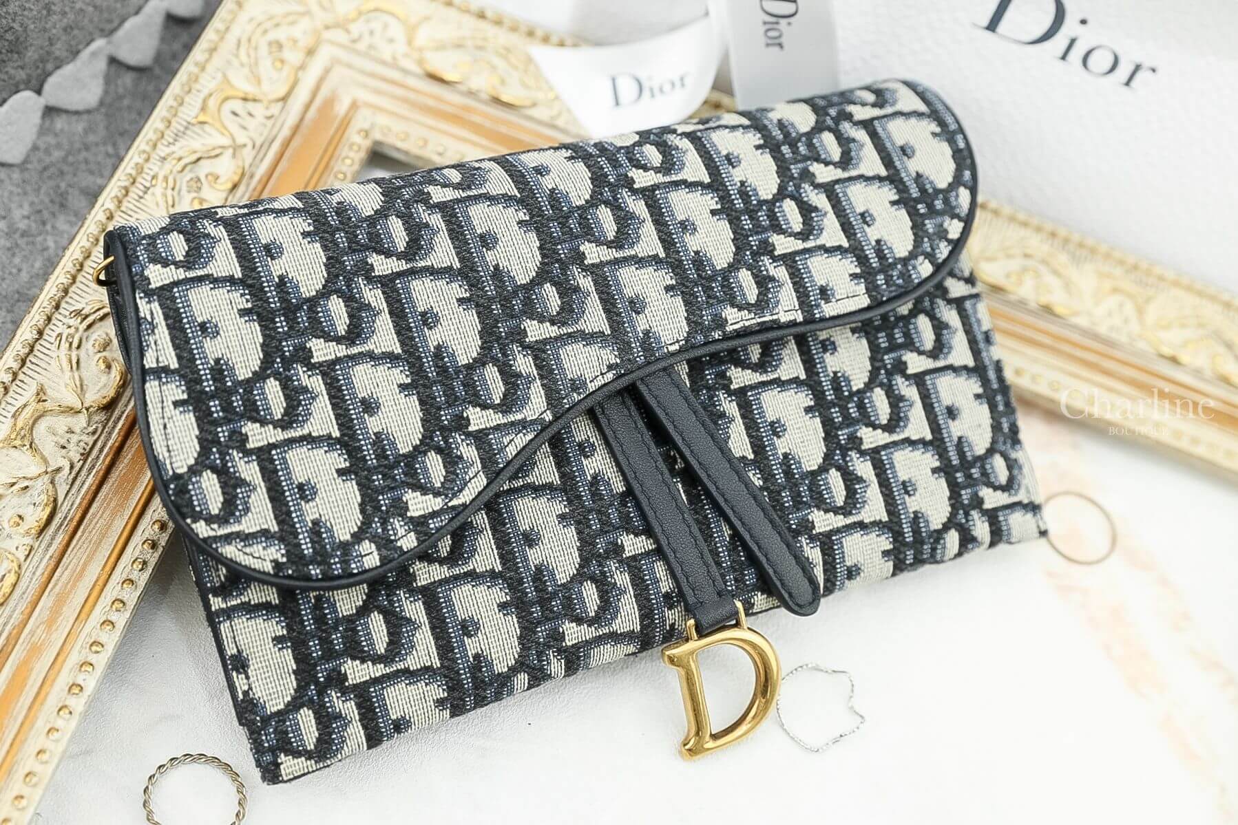 Dior Saddle Wallet 深藍色復古牛皮帆布馬鞍鍊帶長夾-Charline Boutique 精品代購