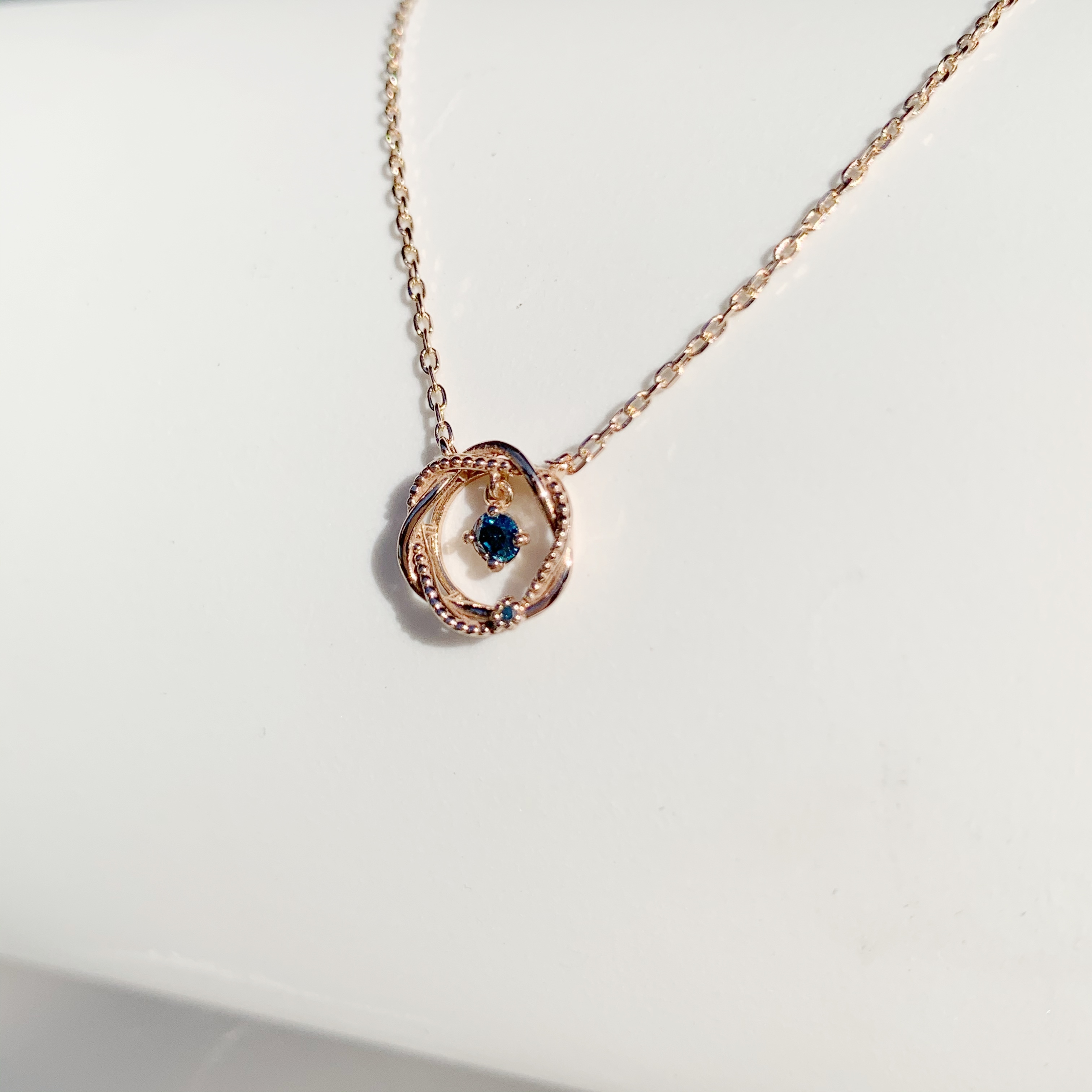 14k玫瑰金 10+1分藍鑽麻花花圈鎖骨鍊