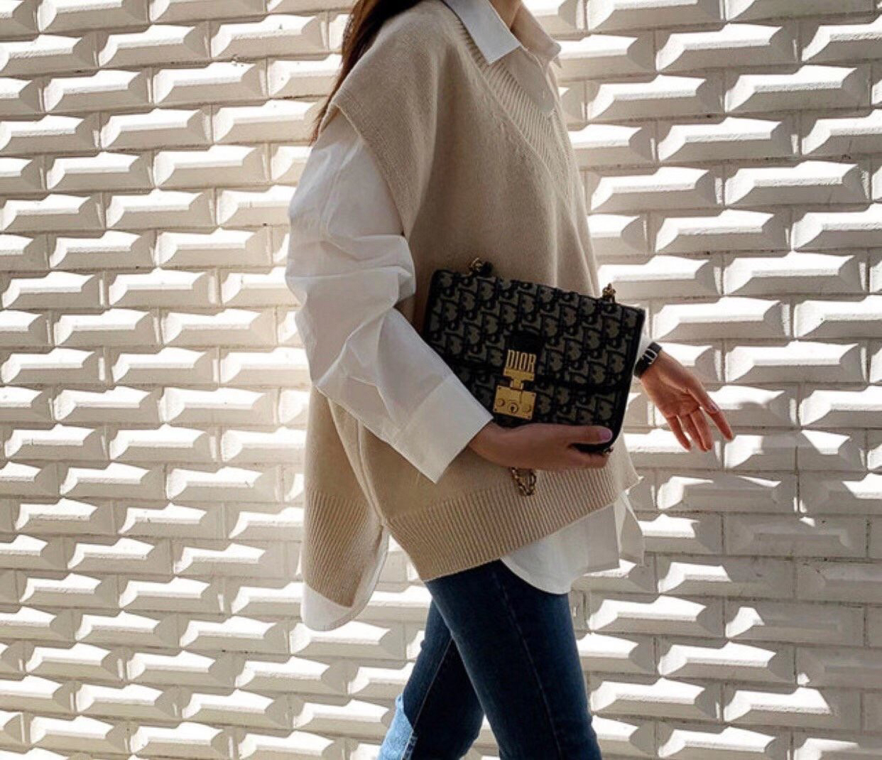 T01-2 V領側開衩寬鬆版羊毛針織背心(杏)