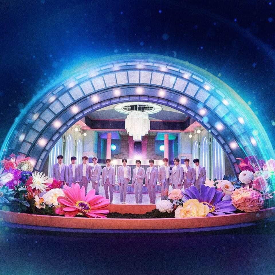 [ONHAND] TREASURE - 1st Japan Album 'The First Step: Treasure Effect' with Acrylic Stand