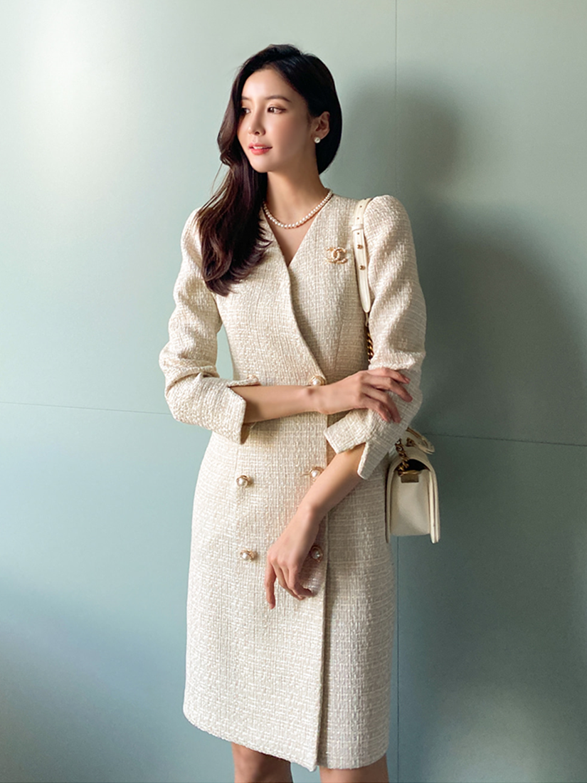 [現貨]V領收腰珍珠洋裝(象牙白) [ S ]