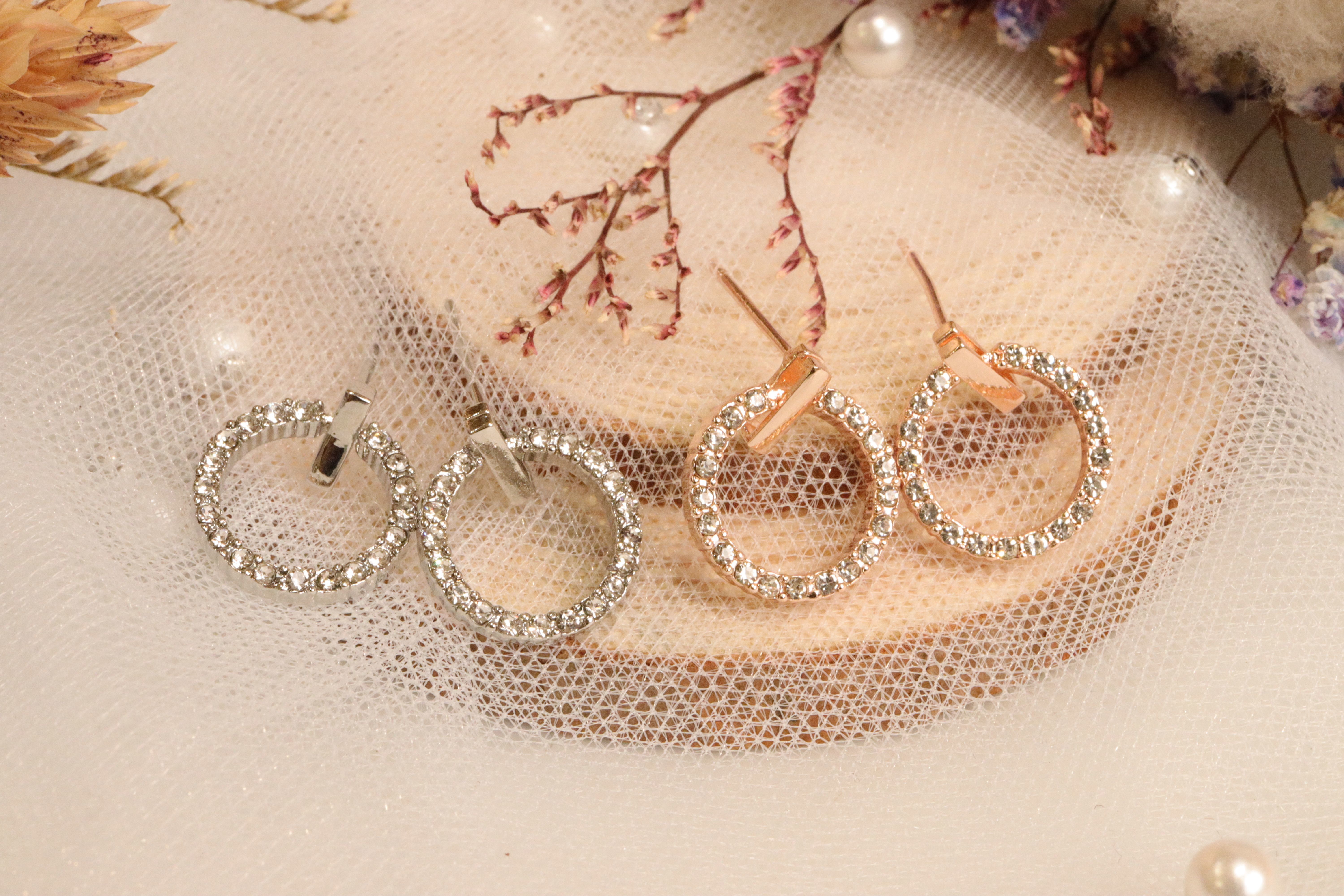 長方垂吊滿鑽甜甜圈