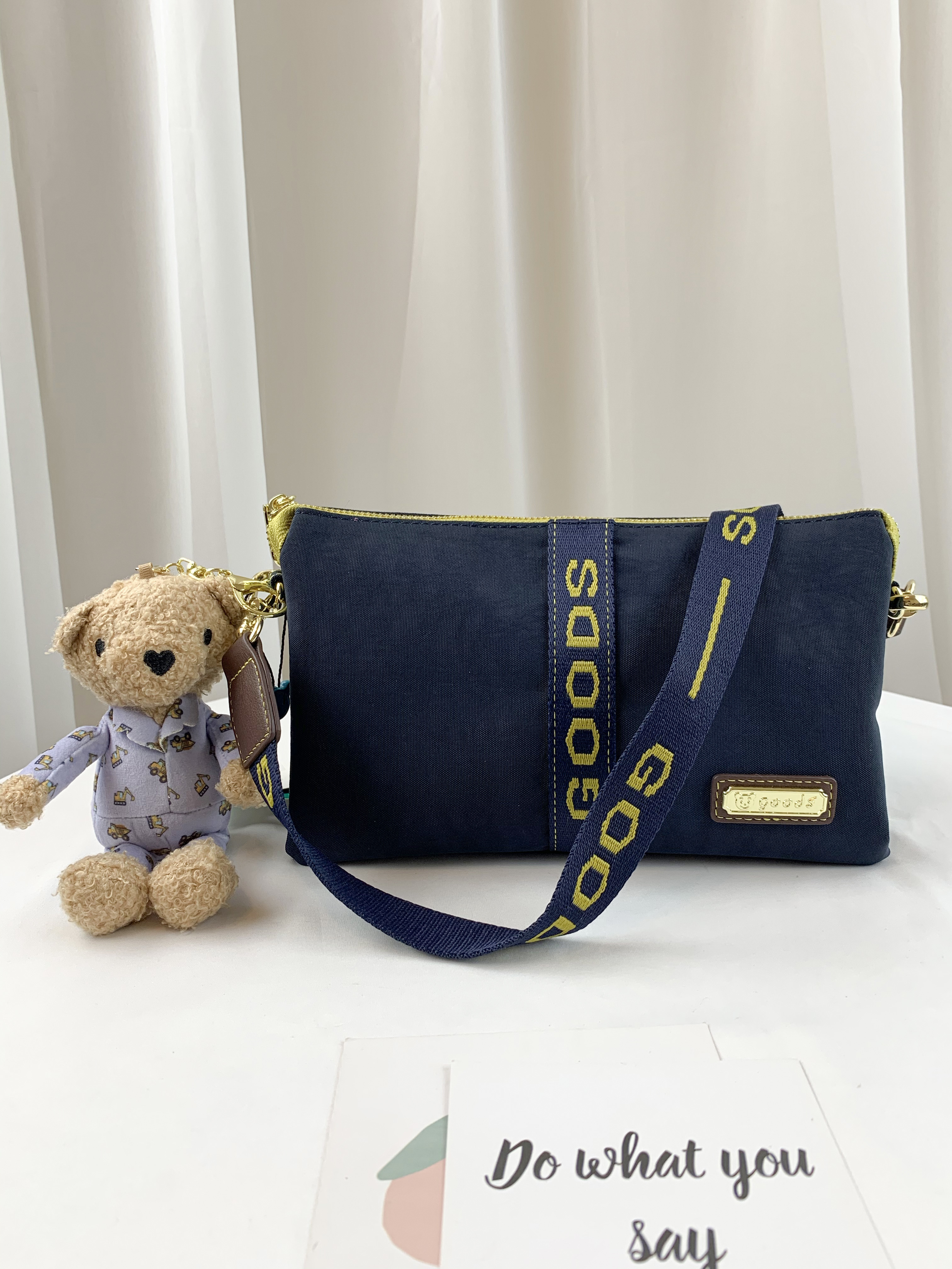 GOODS 織帶黃藍 丹寧防潑水側背包 附小熊吊飾 #2107