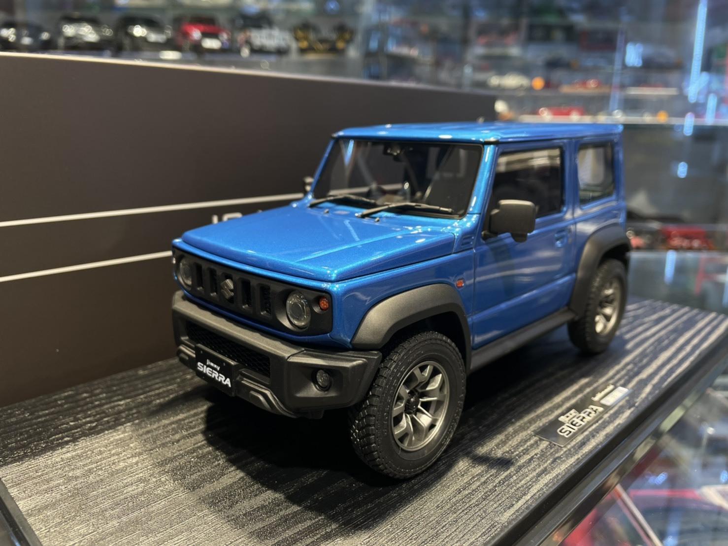 ミニカー IG1710 SIERRA JC (JB74W) Blue llic Ignition IG1710 SUZUKI Jimny SIERRA JC JB74W 金屬藍1/18