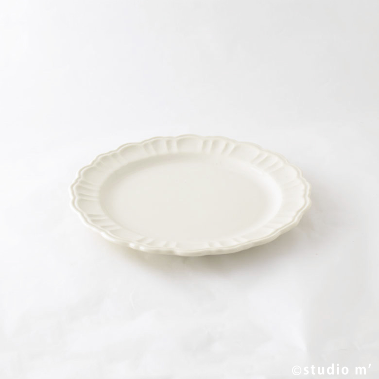 STUDIO M'-POMPONNER花型浮雕盤20cm/白