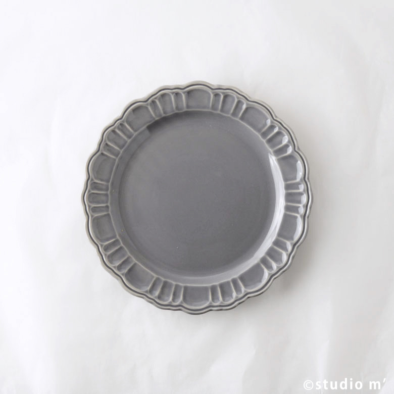 STUDIO M'-POMPONNER花型浮雕盤20cm/灰