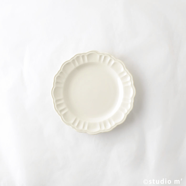 STUDIO M'-POMPONNER花型浮雕盤15cm/白