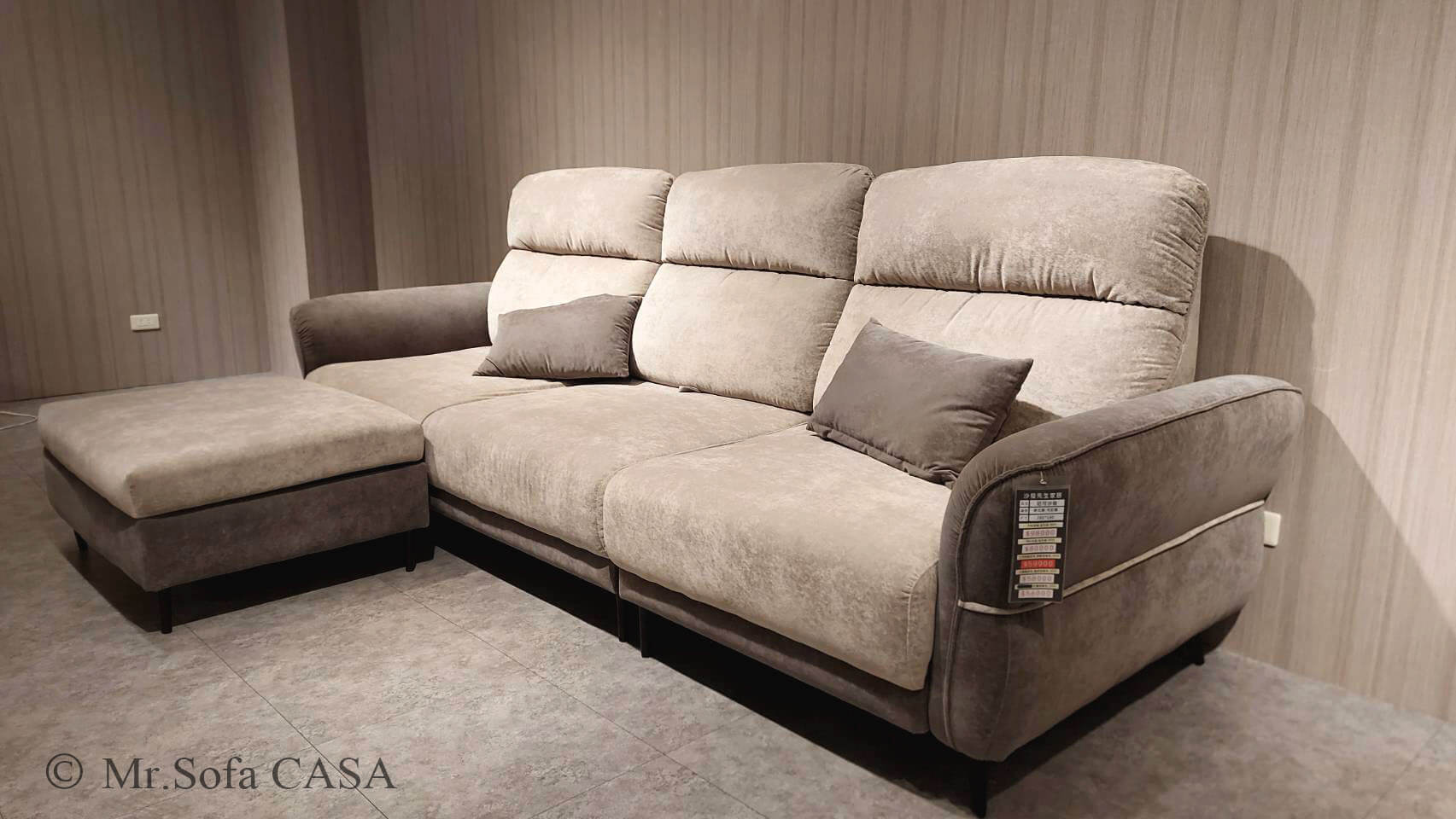 尼可沙發擁有多樣功能性，沙發坐感柔軟舒適