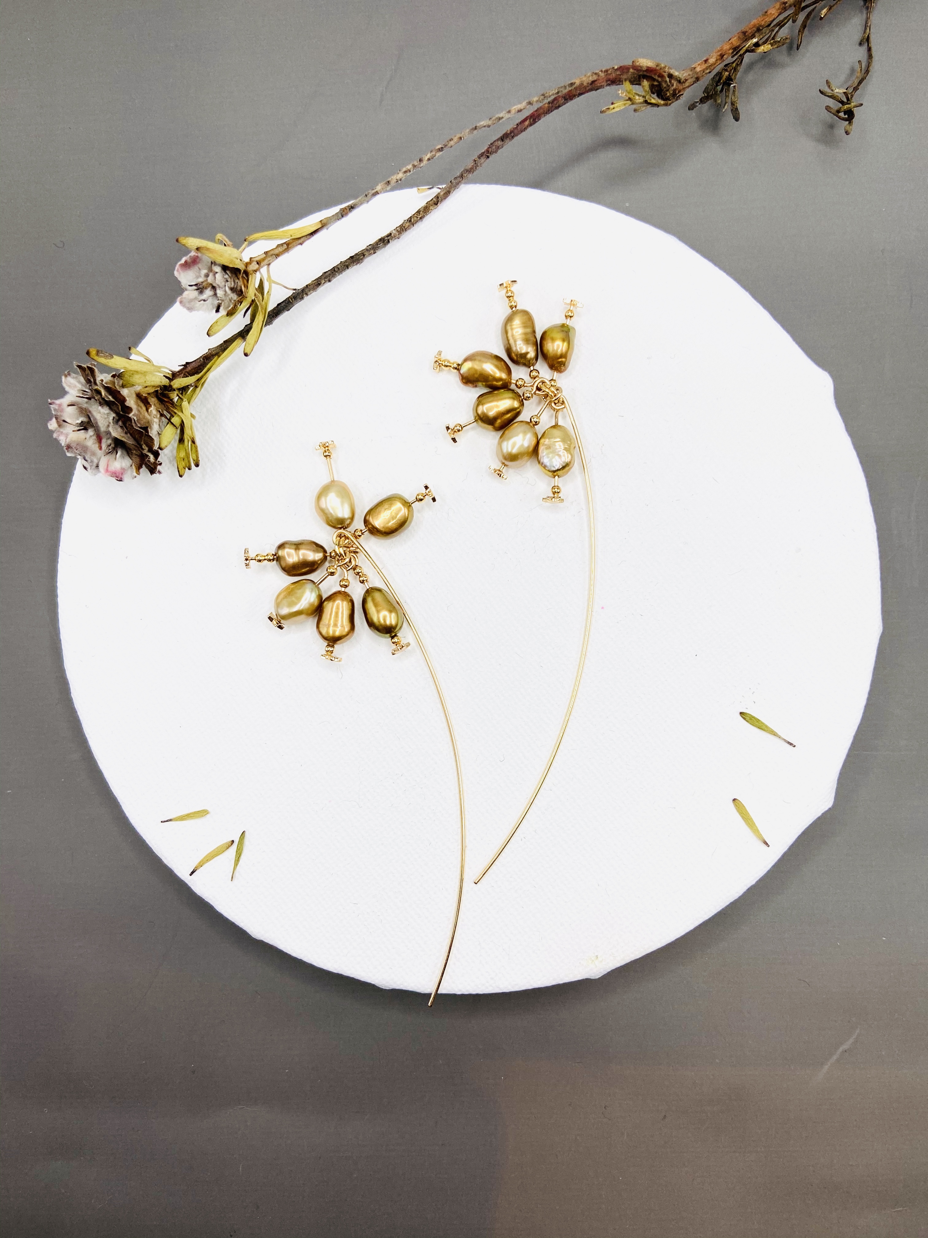 COLE COOL優雅香檳金淡水珍珠14kgf流星耳環耳夾