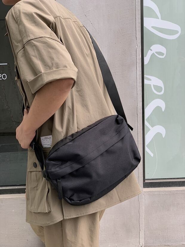 韓國大容量斜肩包