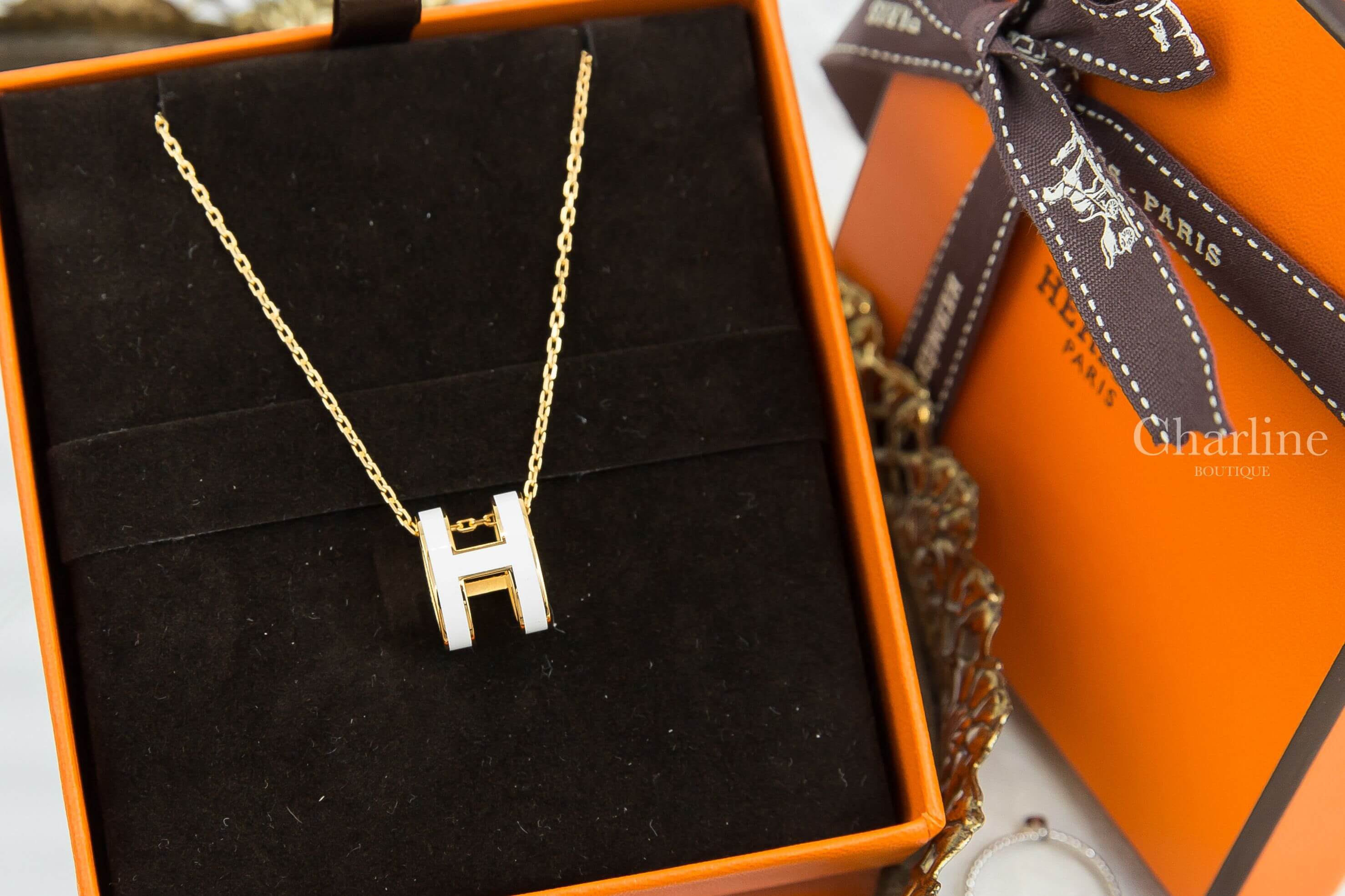 Hermès Pendentif Pop H Necklace 白色珐瑯鍍金簍空橢圓項鍊