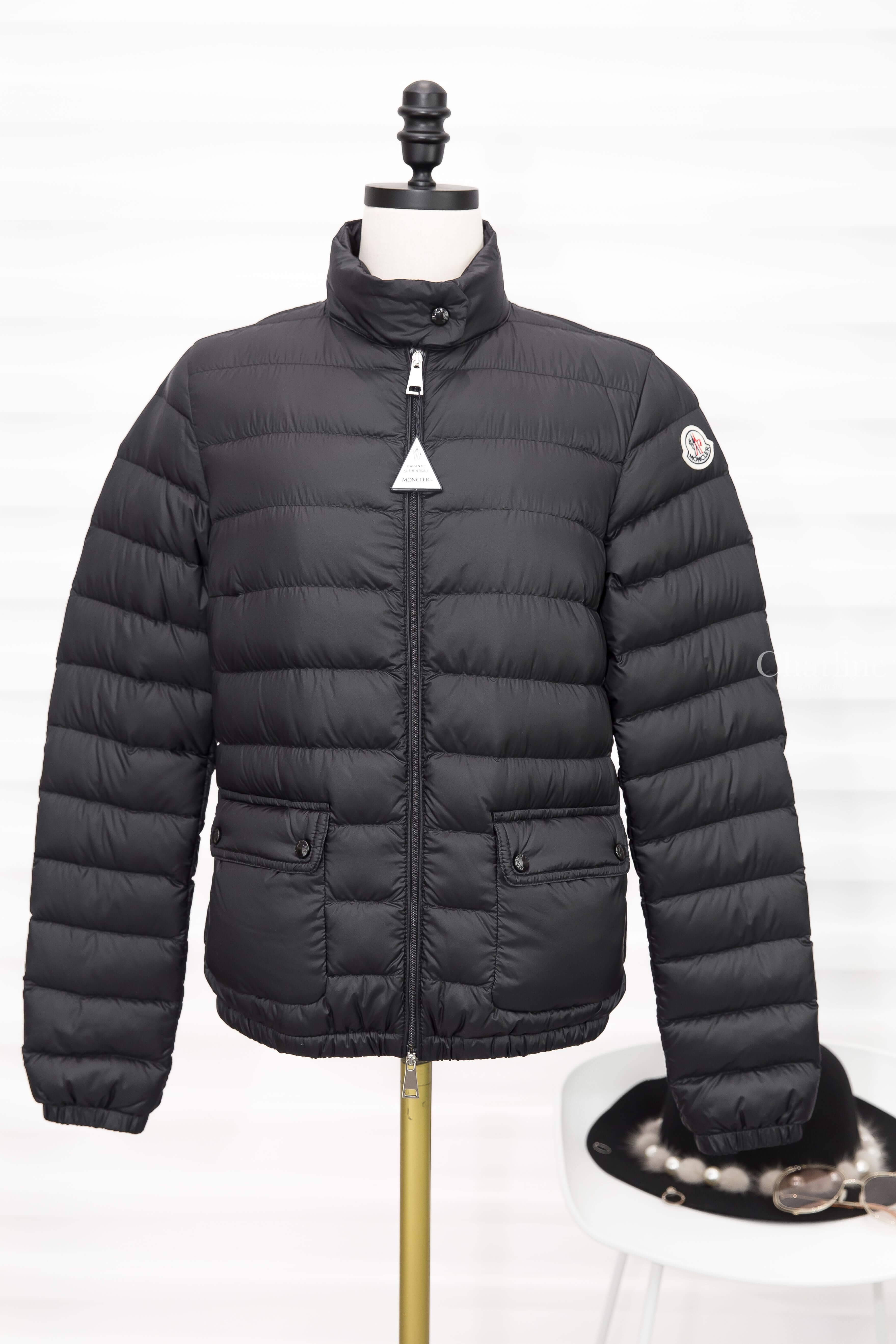 Moncler Lans 黑色小立領雙口袋羽絨外套
