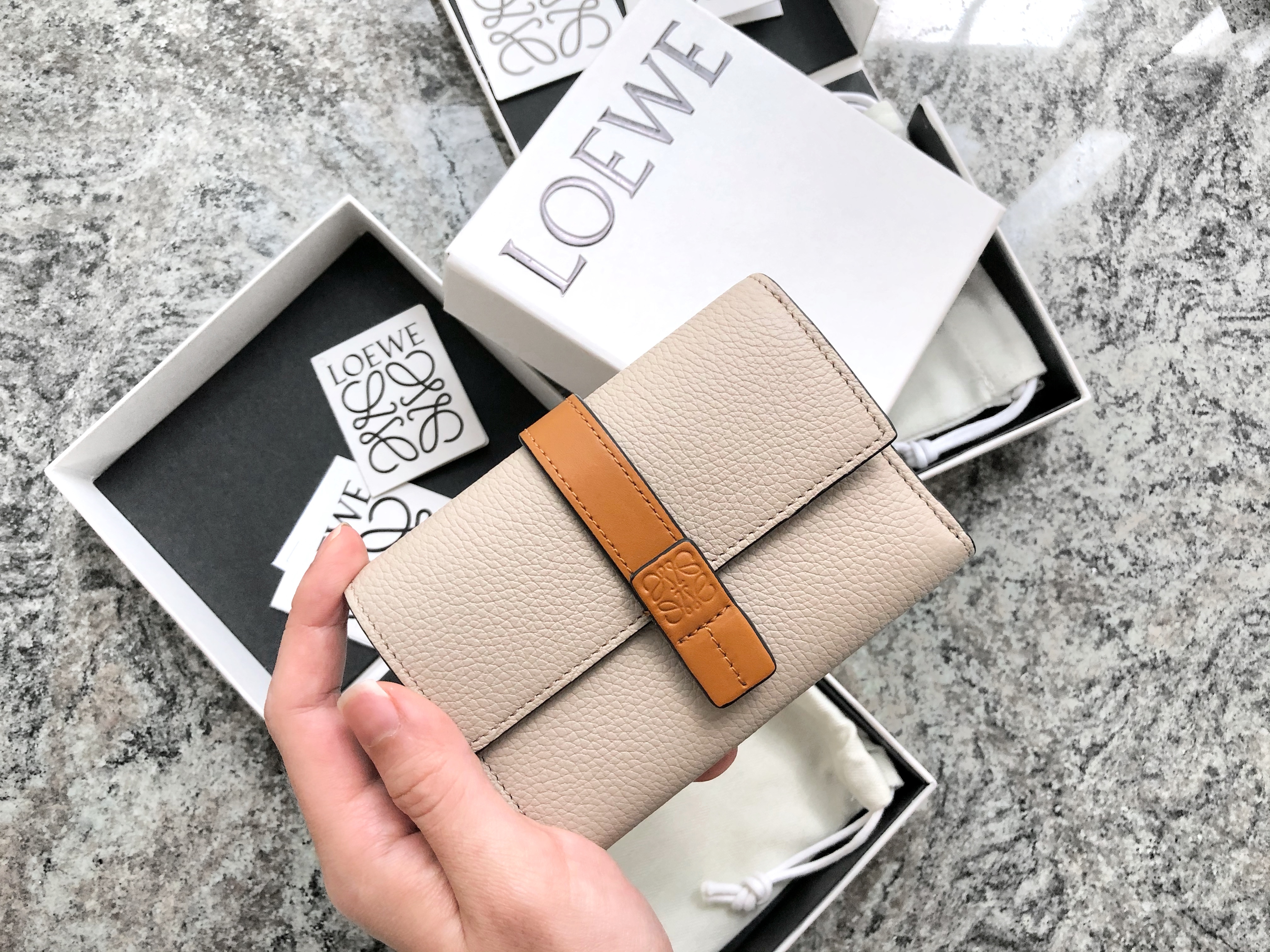 LOEWE Small Vertical Wallet